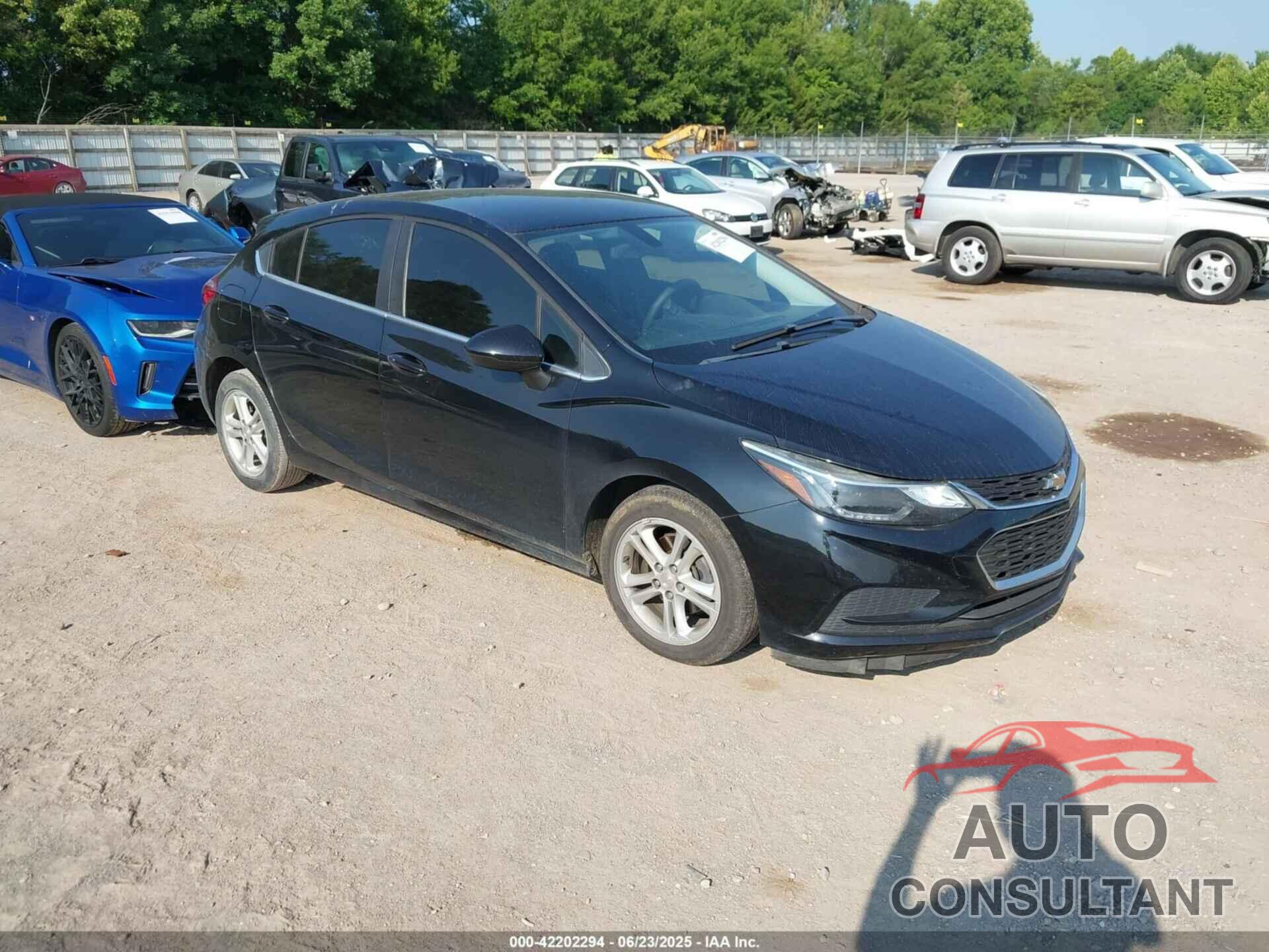 CHEVROLET CRUZE 2018 - 3G1BE6SM1JS590211