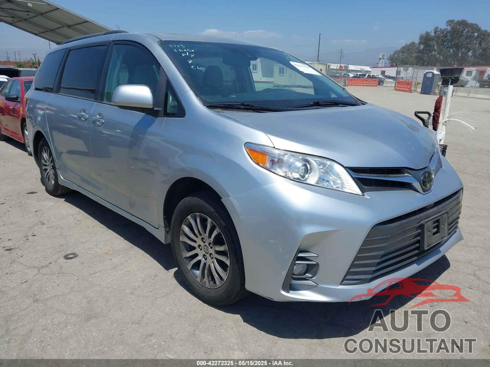 TOYOTA SIENNA 2020 - 5TDYZ3DC0LS068198