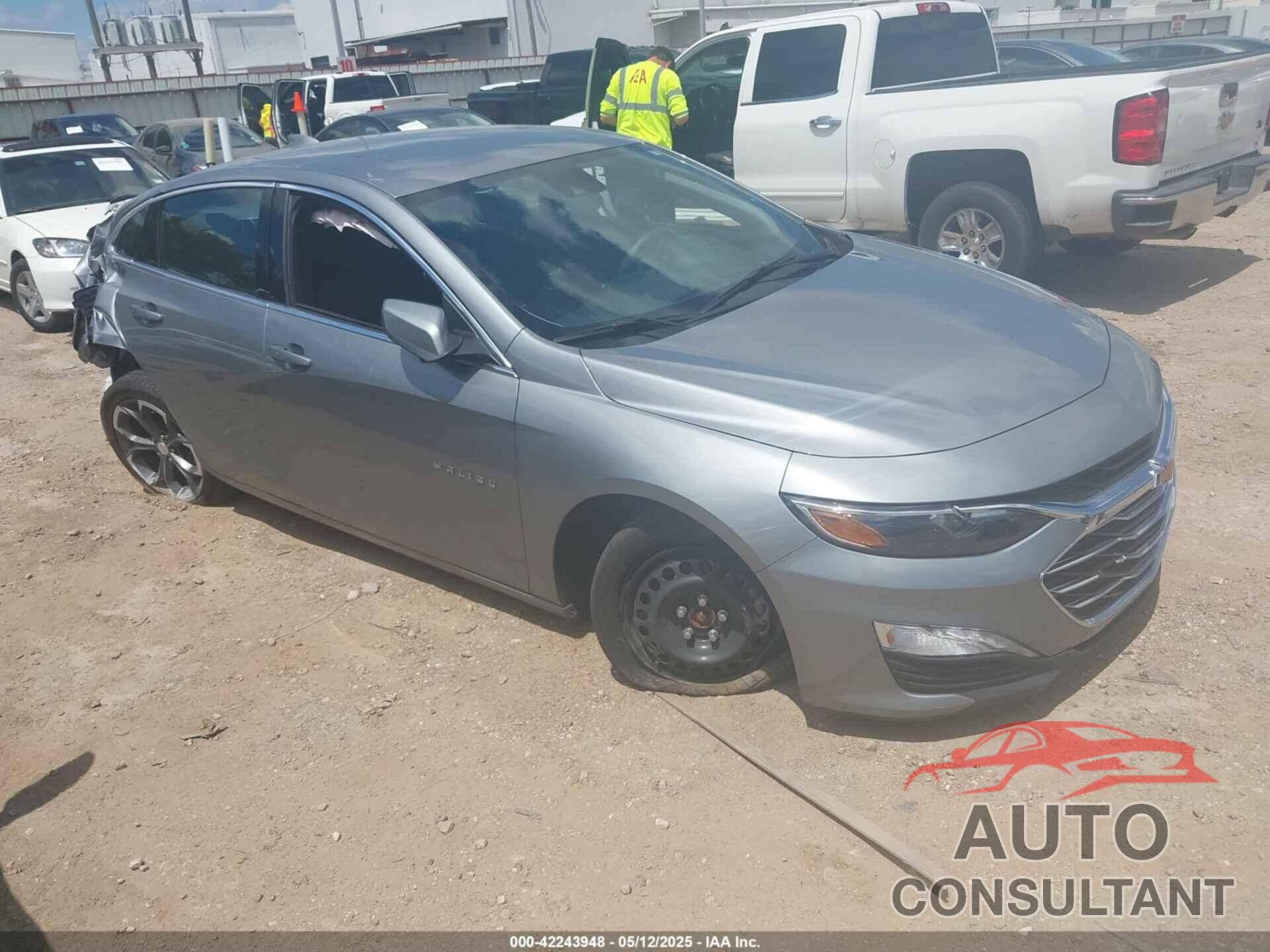 CHEVROLET MALIBU 2023 - 1G1ZD5ST3PF245097