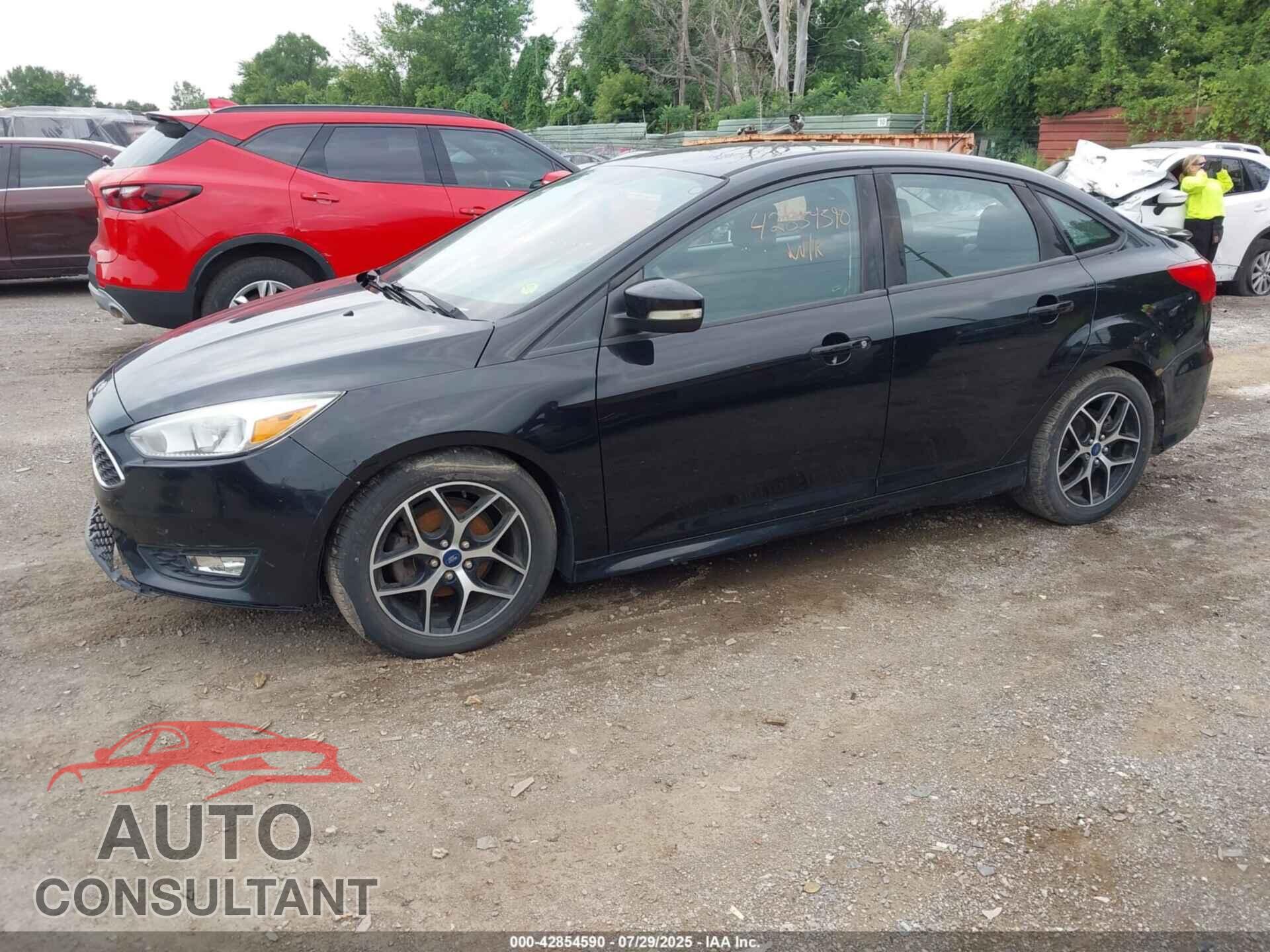 FORD FOCUS 2016 - 1FADP3F25GL233703