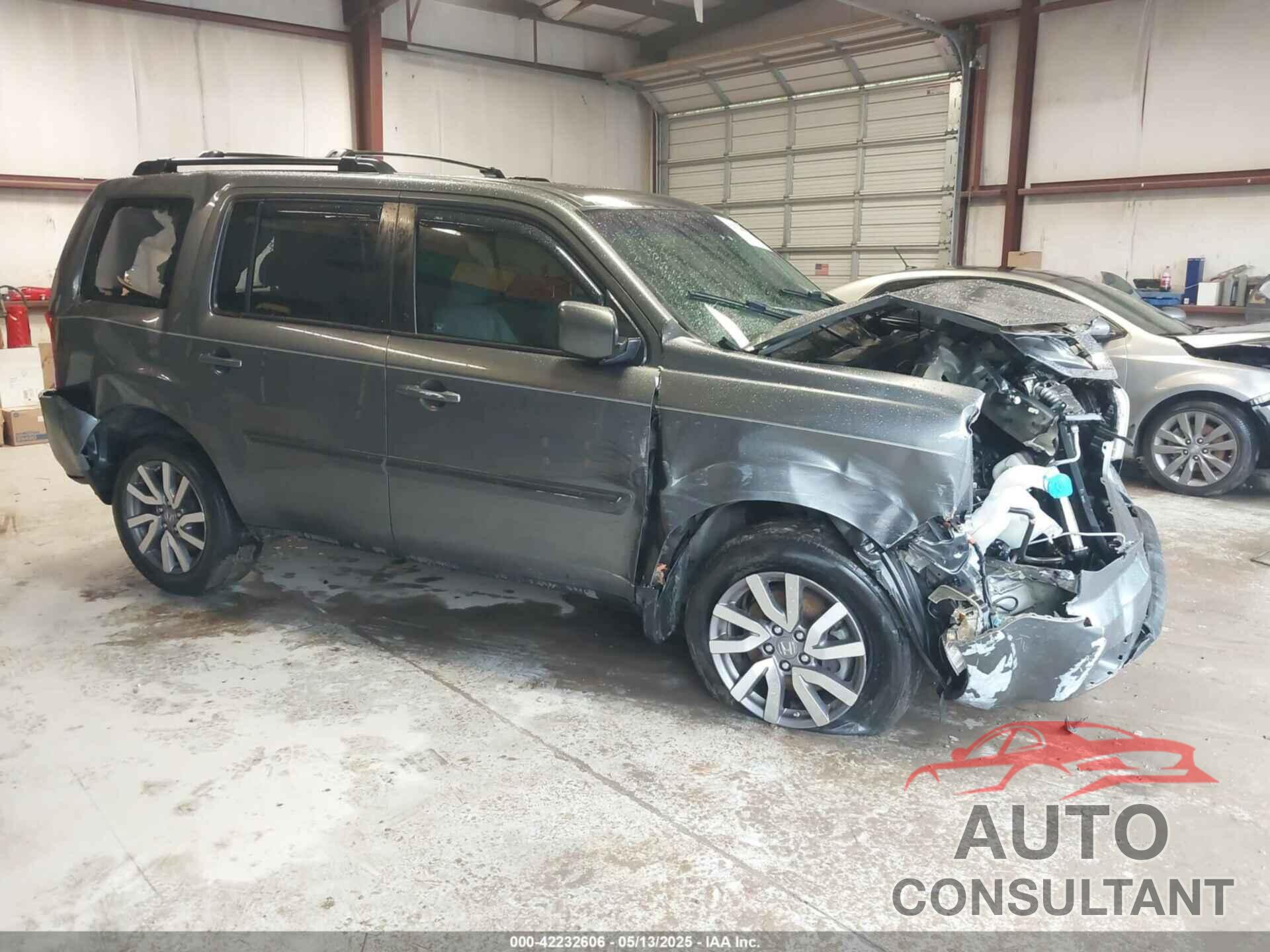 HONDA PILOT 2011 - 5FNYF4H58BB005847