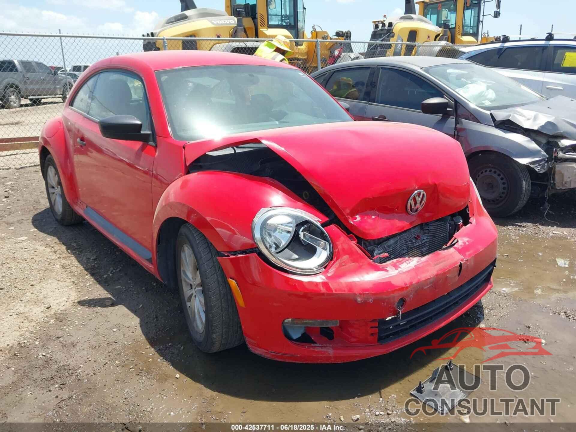 VOLKSWAGEN BEETLE 2015 - 3VWF17AT8FM641313