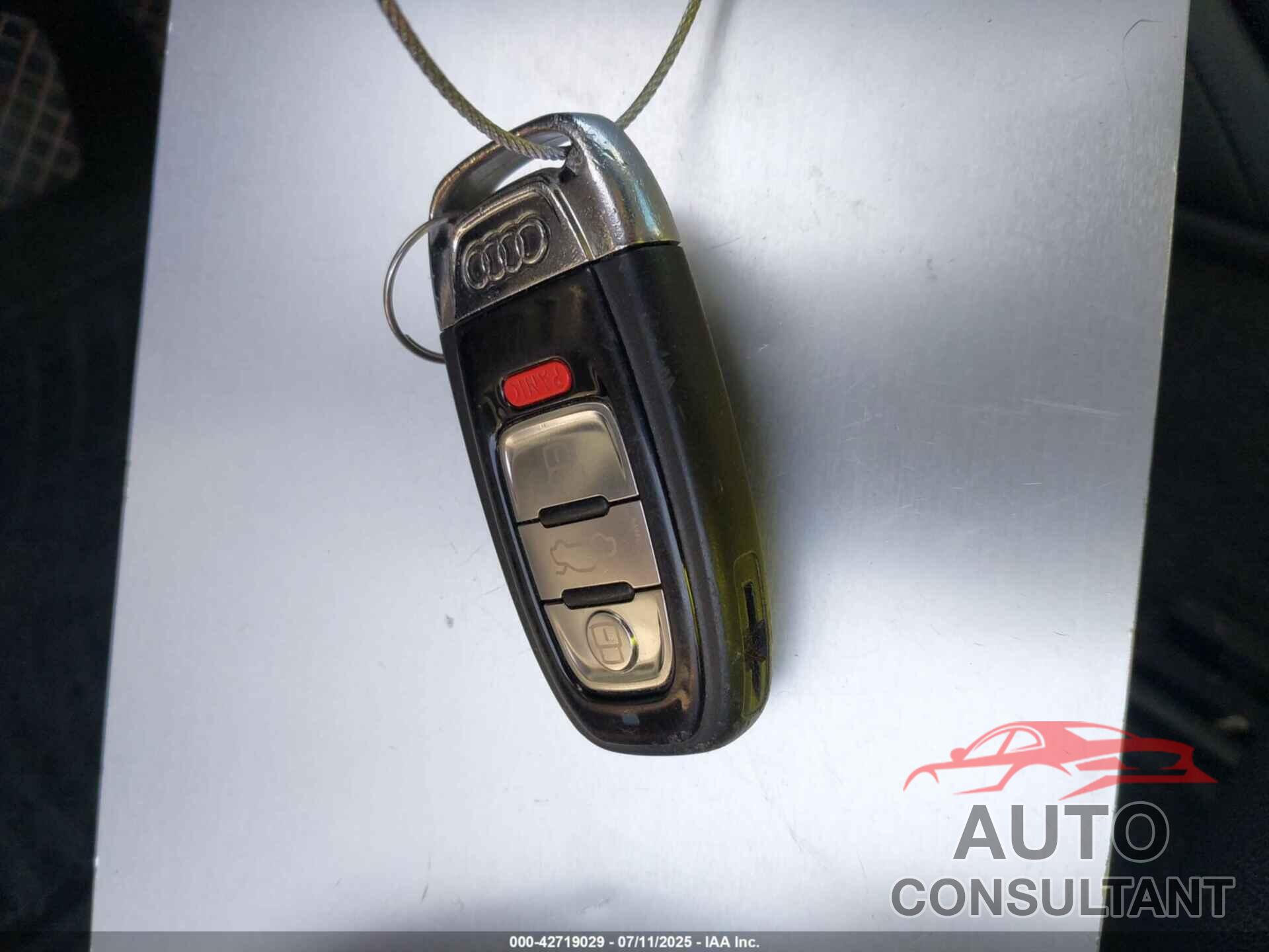 AUDI A8 L 2015 - WAU32AFD0FN007028