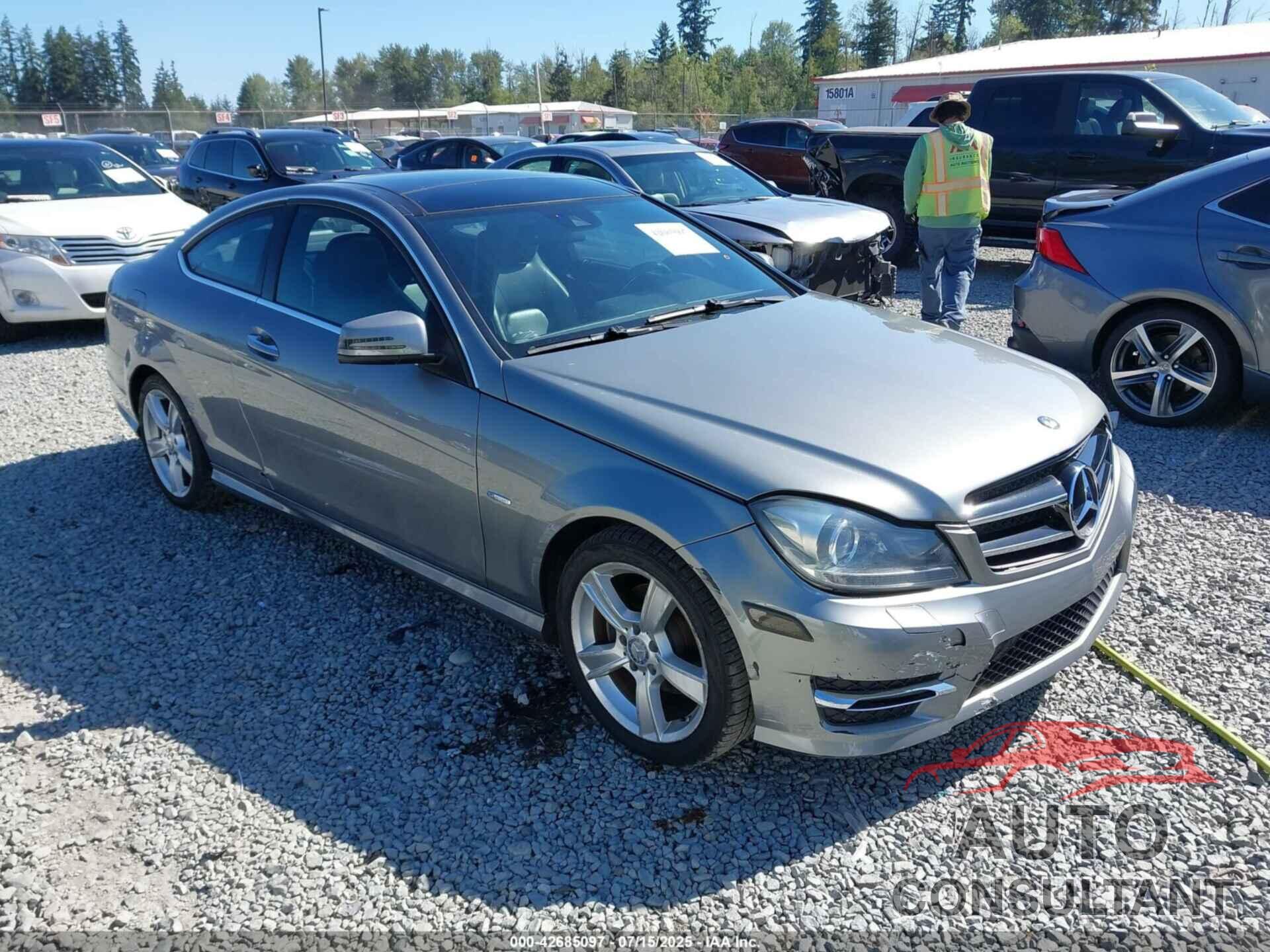 MERCEDES-BENZ C 250 2012 - WDDGJ4HB4CF921797