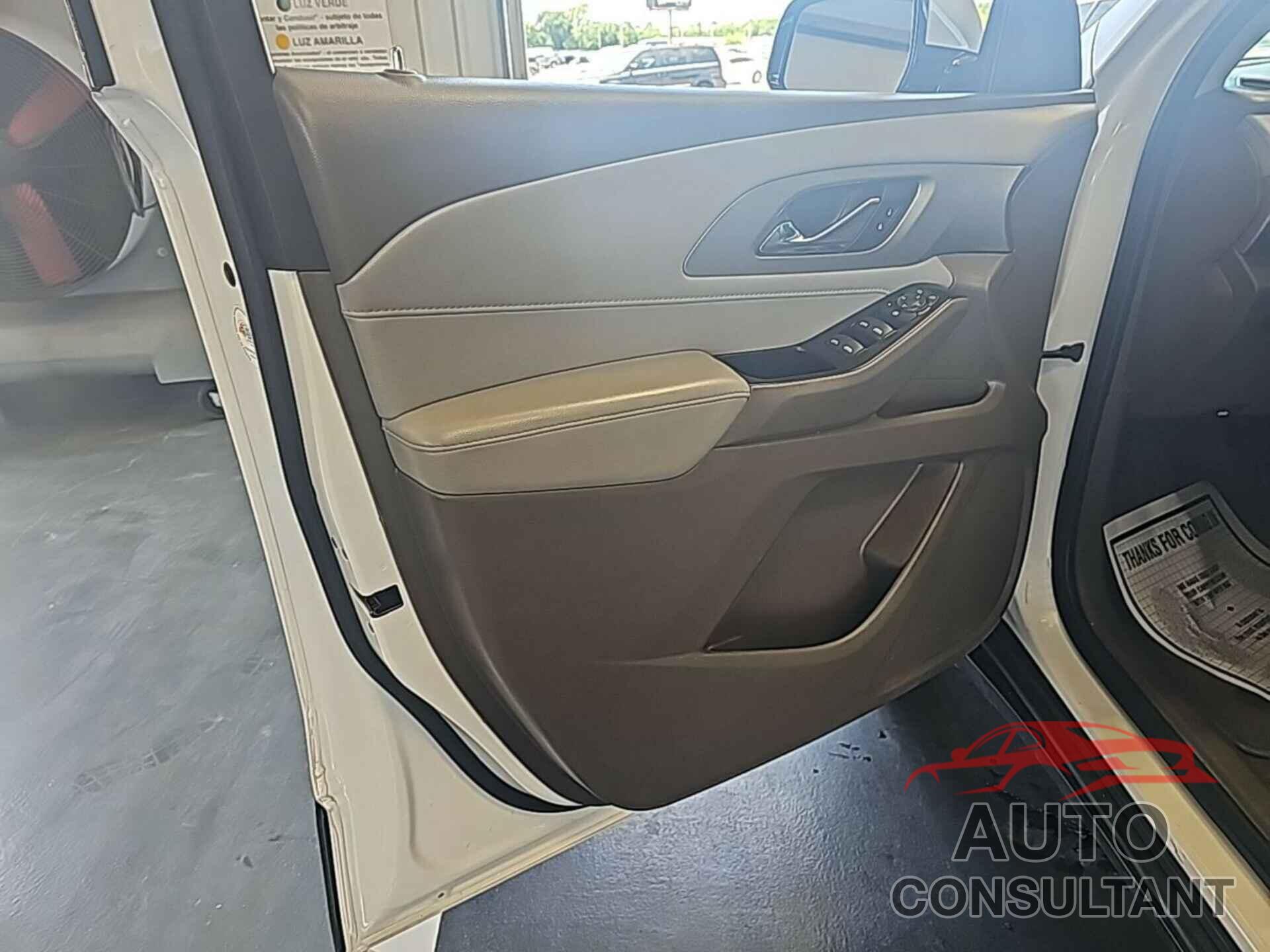 CHEVROLET TRAVERSE 2020 - 1GNERMKW3LJ169441