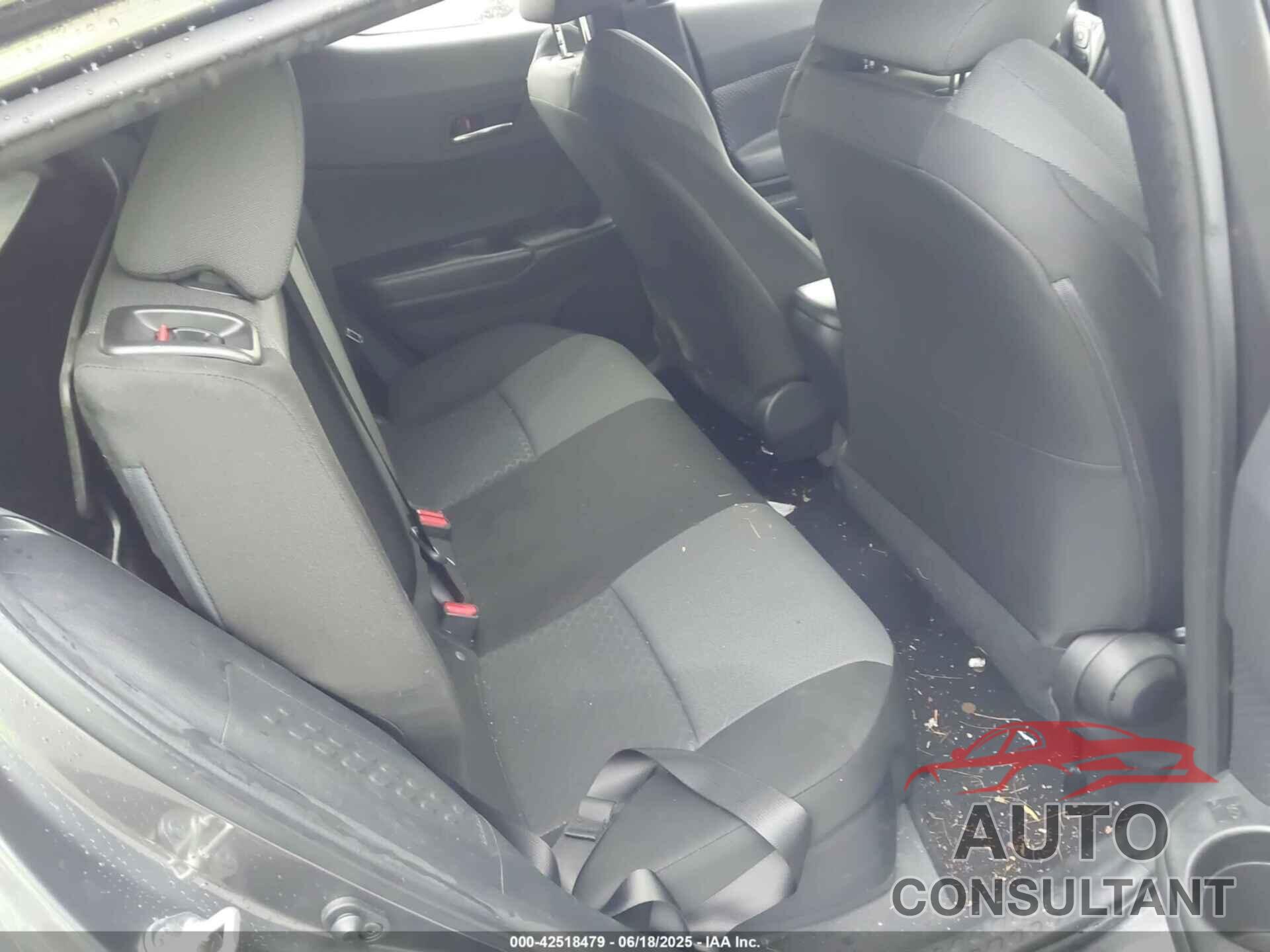 TOYOTA C-HR 2021 - JTNKHMBXXM1111296