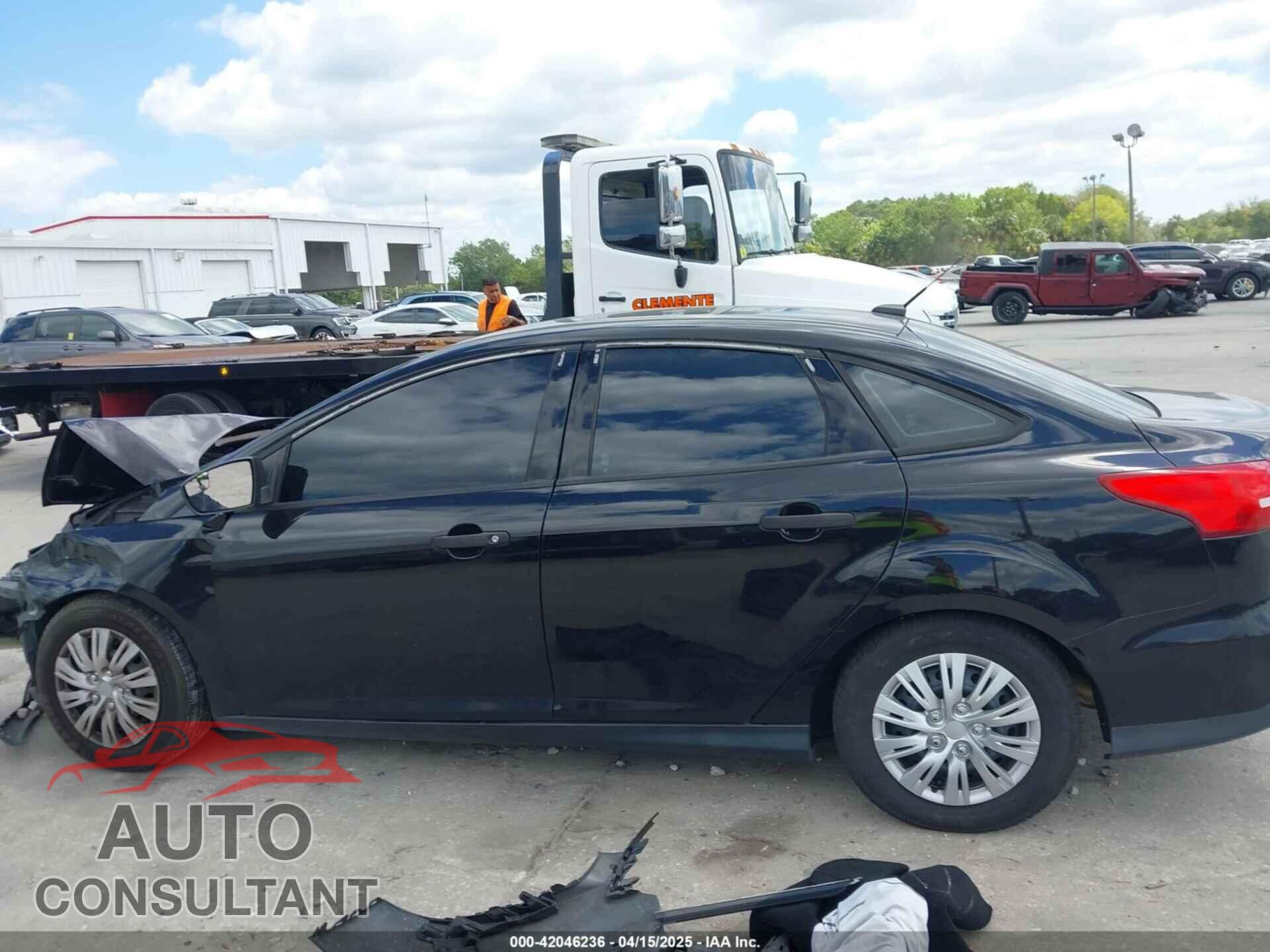 FORD FOCUS 2016 - 1FADP3E26GL335402