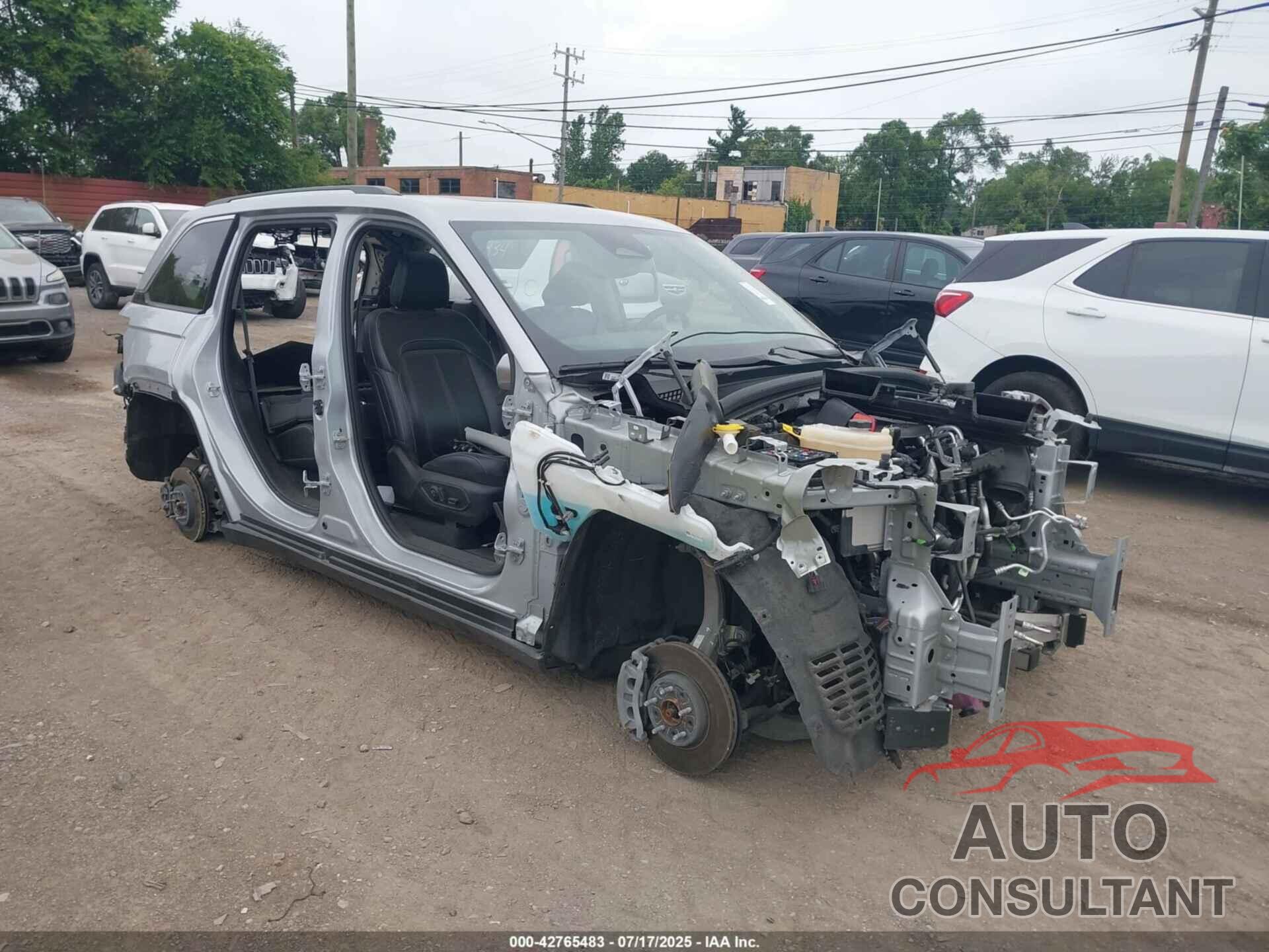 JEEP GRAND CHEROKEE 2023 - 1C4RJYB66PC626097