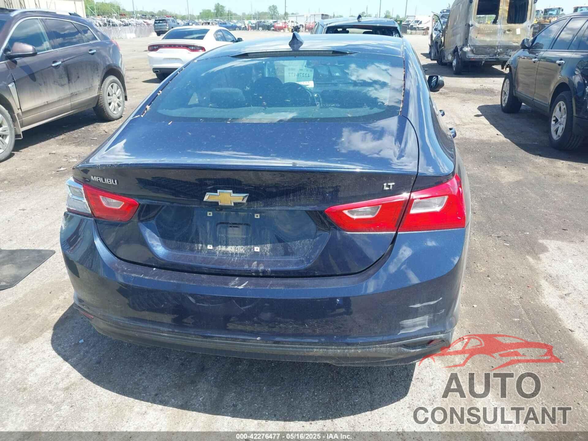 CHEVROLET MALIBU 2017 - 1G1ZE5STXHF197046