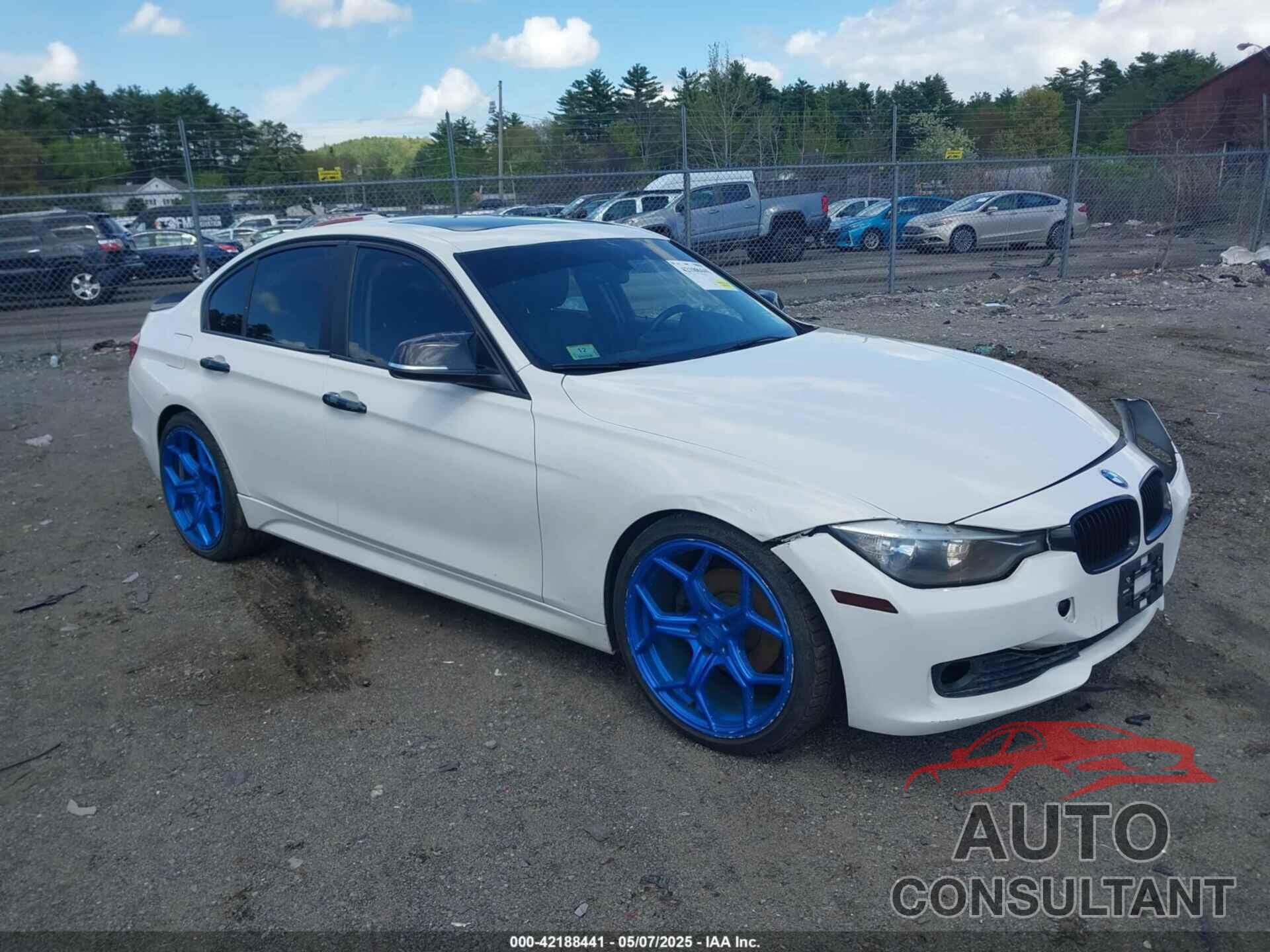 BMW 328I 2013 - WBA3C1C51DF436325