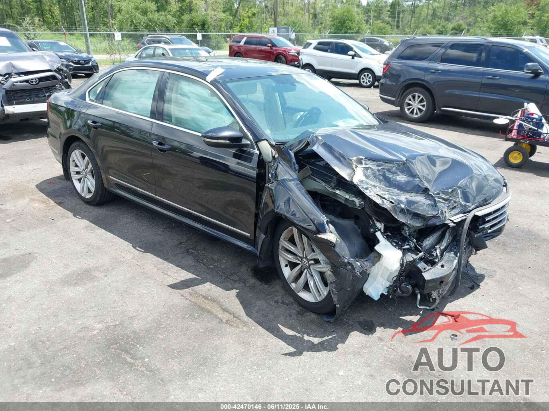VOLKSWAGEN PASSAT 2017 - 1VWGT7A32HC034410