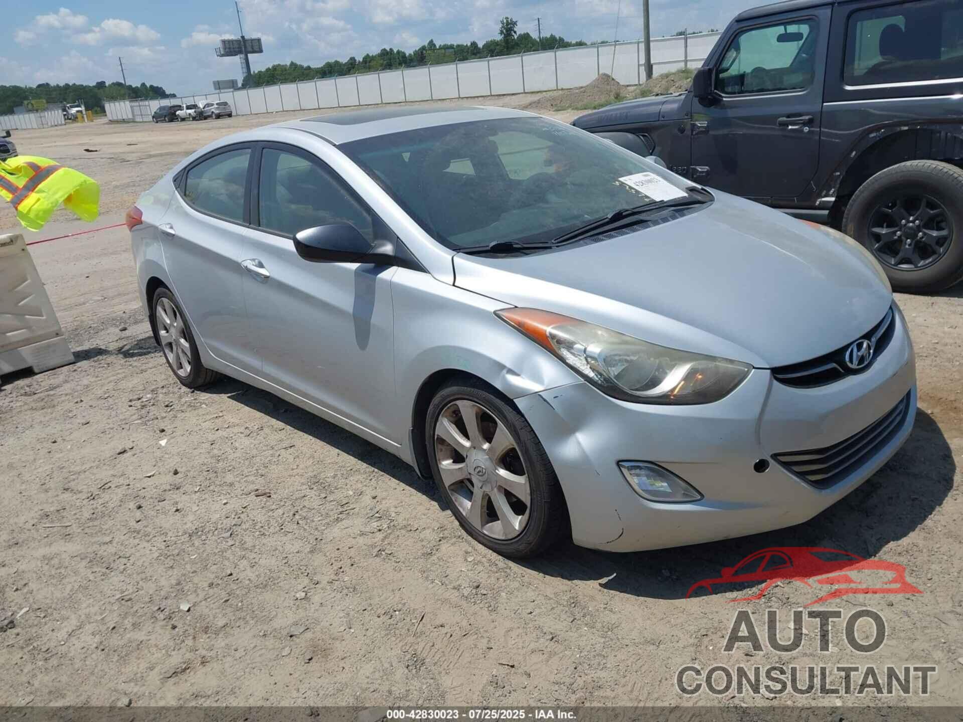 HYUNDAI ELANTRA 2013 - 5NPDH4AE9DH330188