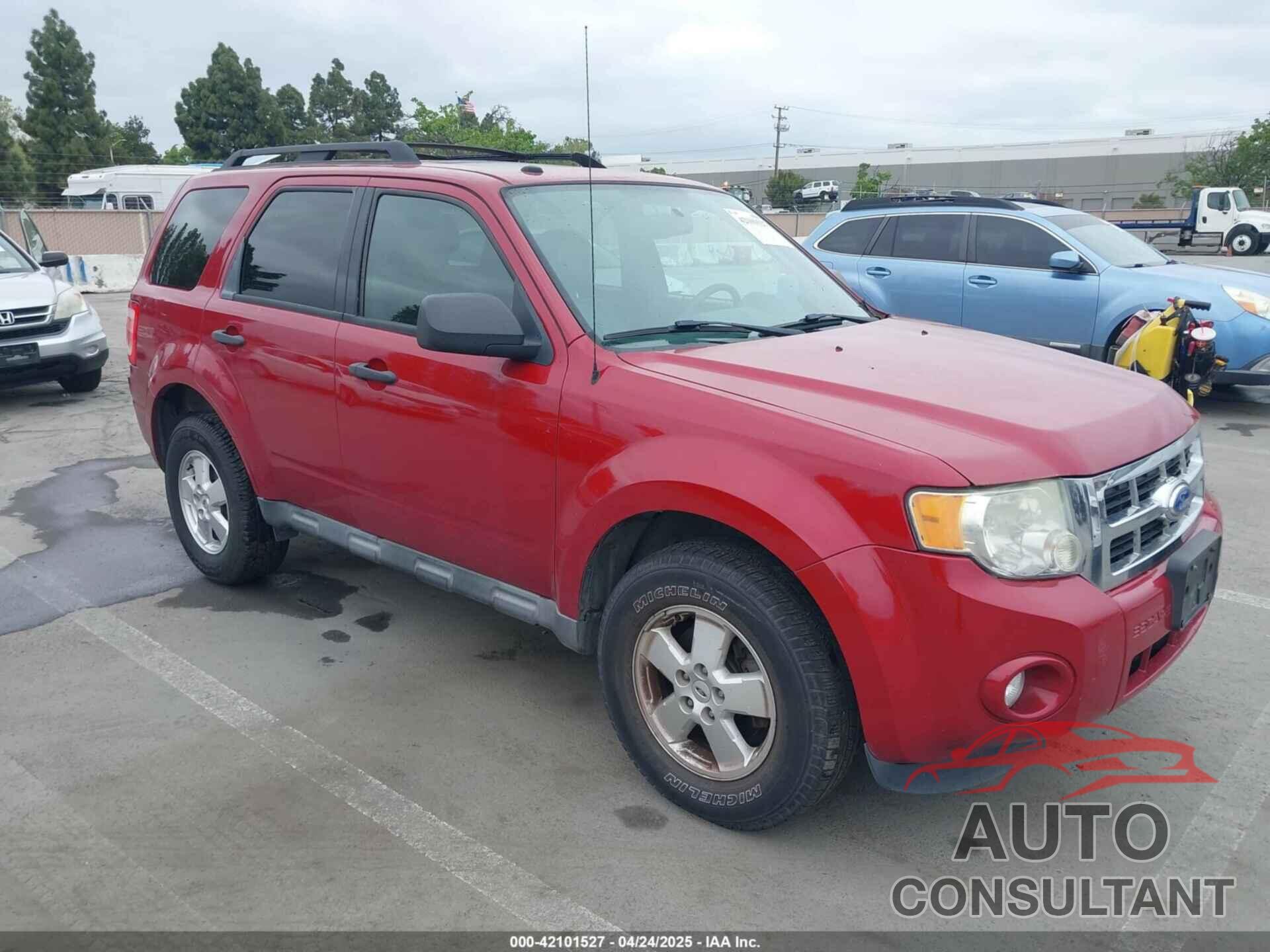 FORD ESCAPE 2011 - 1FMCU9D73BKC07742