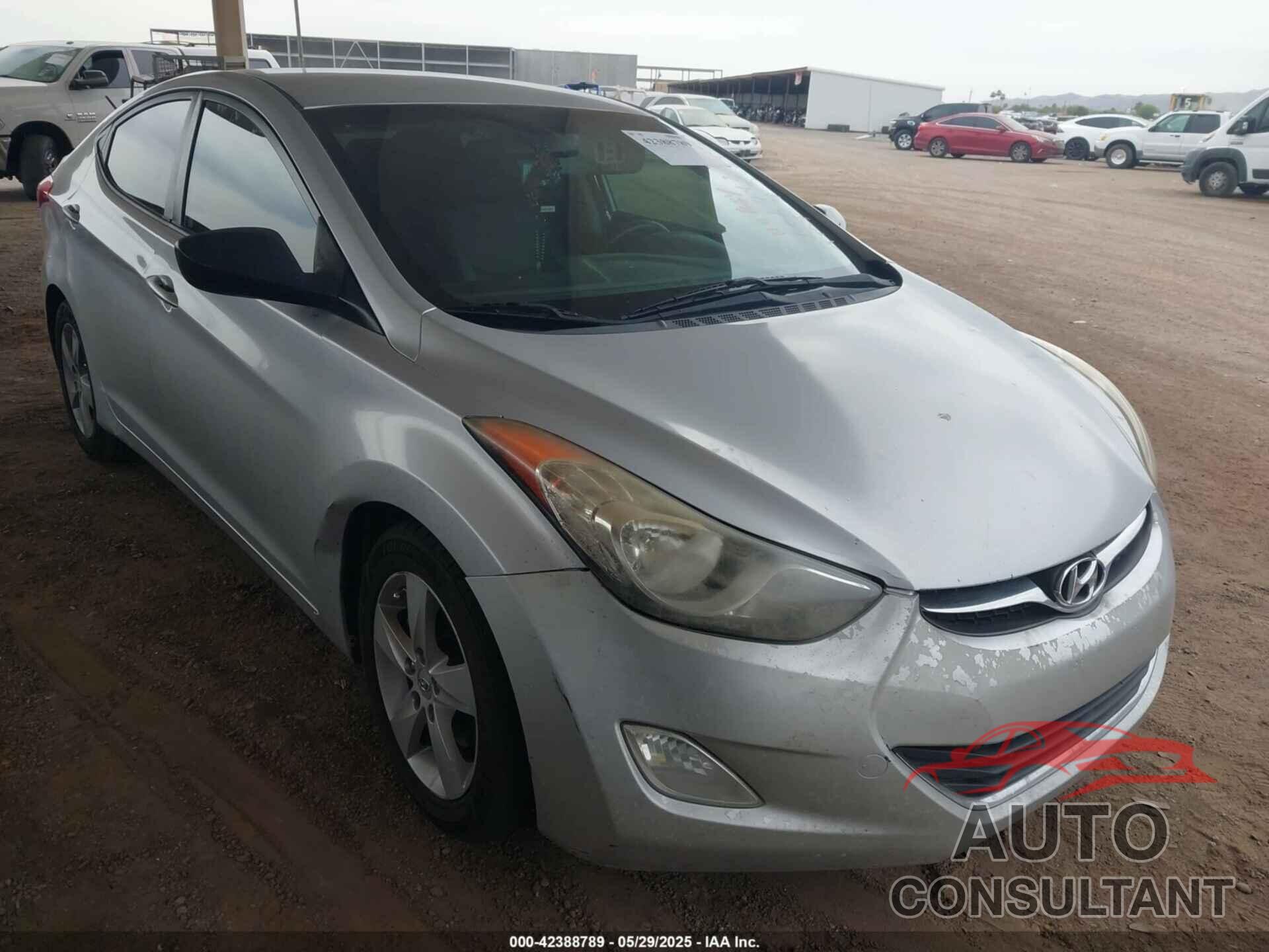 HYUNDAI ELANTRA 2012 - KMHDH4AE8CU274227