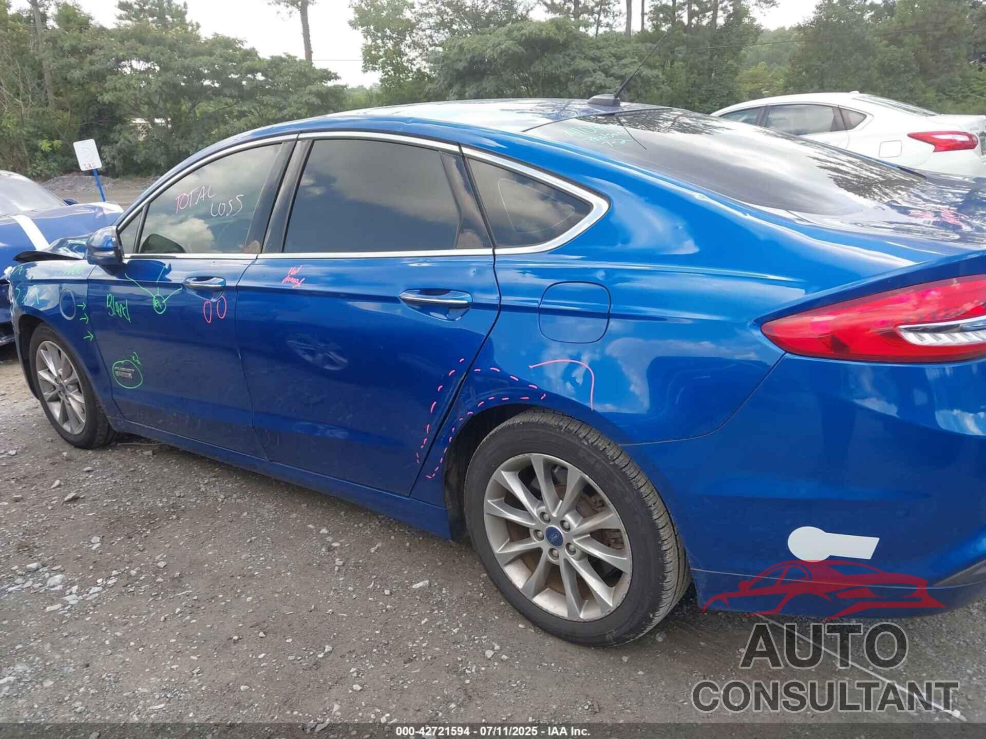 FORD FUSION ENERGI 2017 - 3FA6P0PUXHR354432