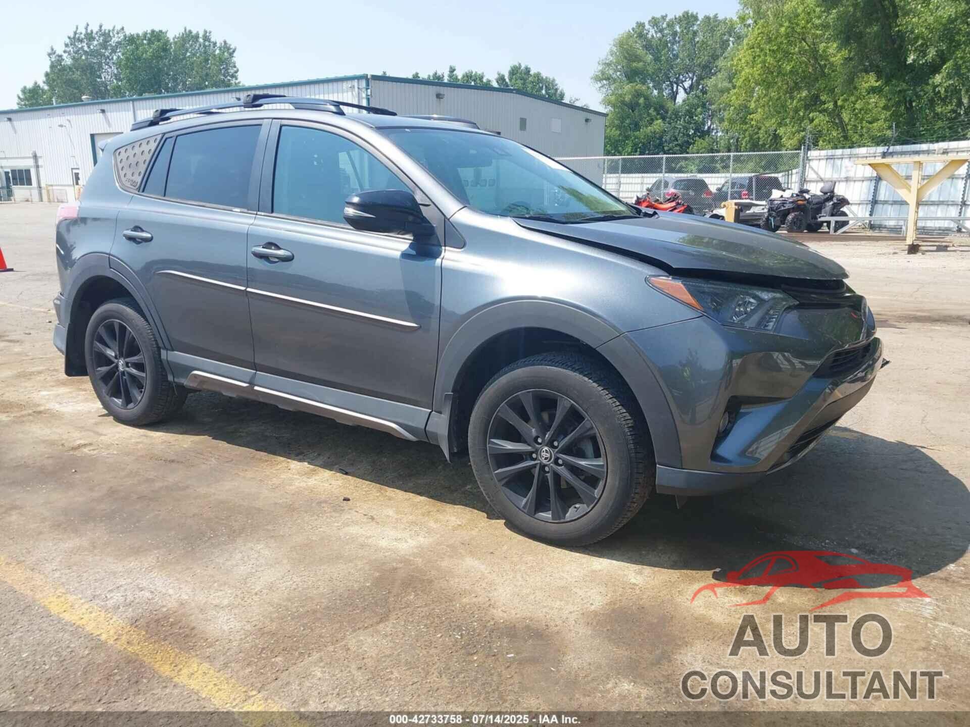 TOYOTA RAV4 2018 - 2T3RFREV8JW767154