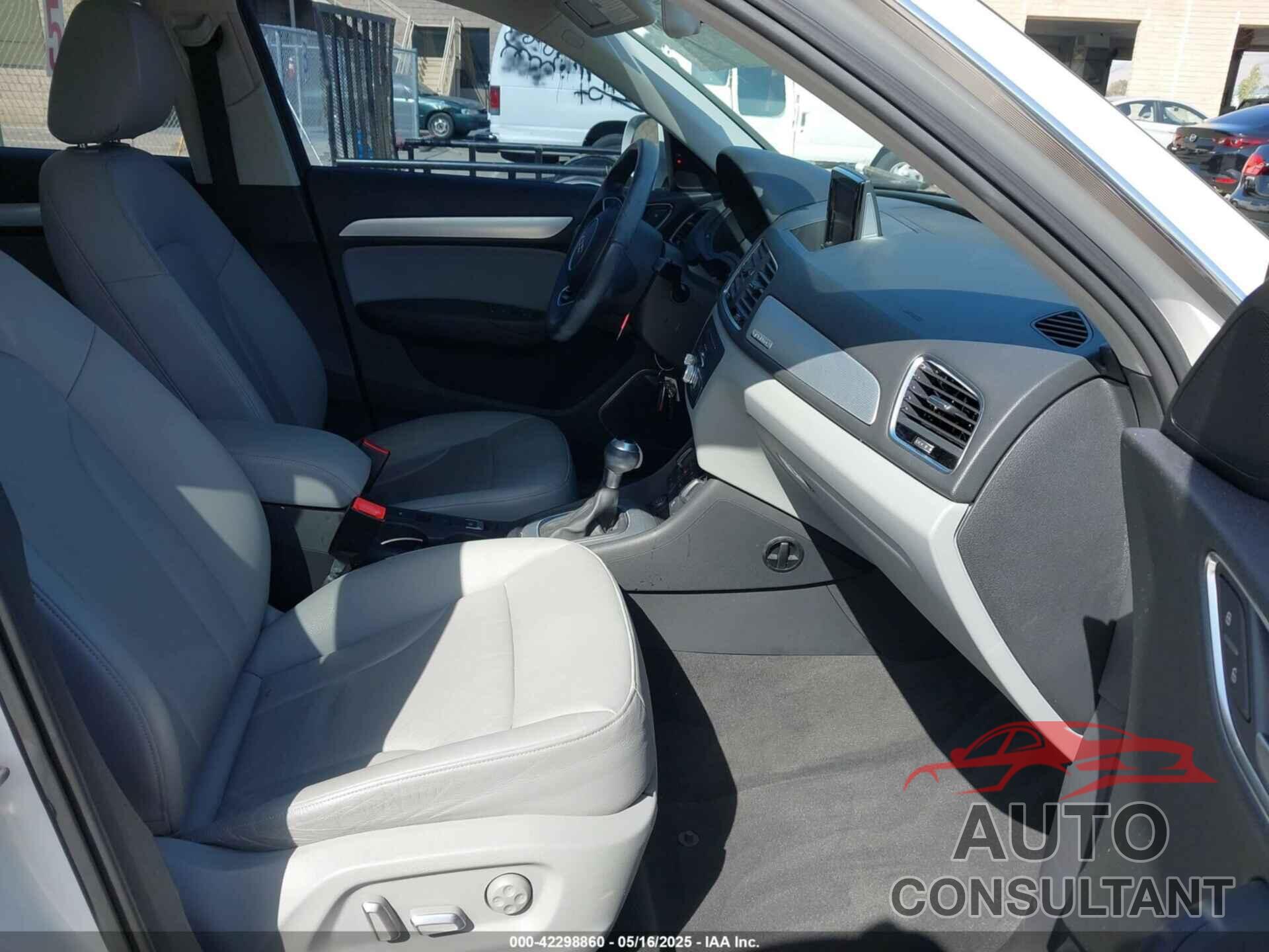 AUDI Q3 2016 - WA1GFCFS8GR007138