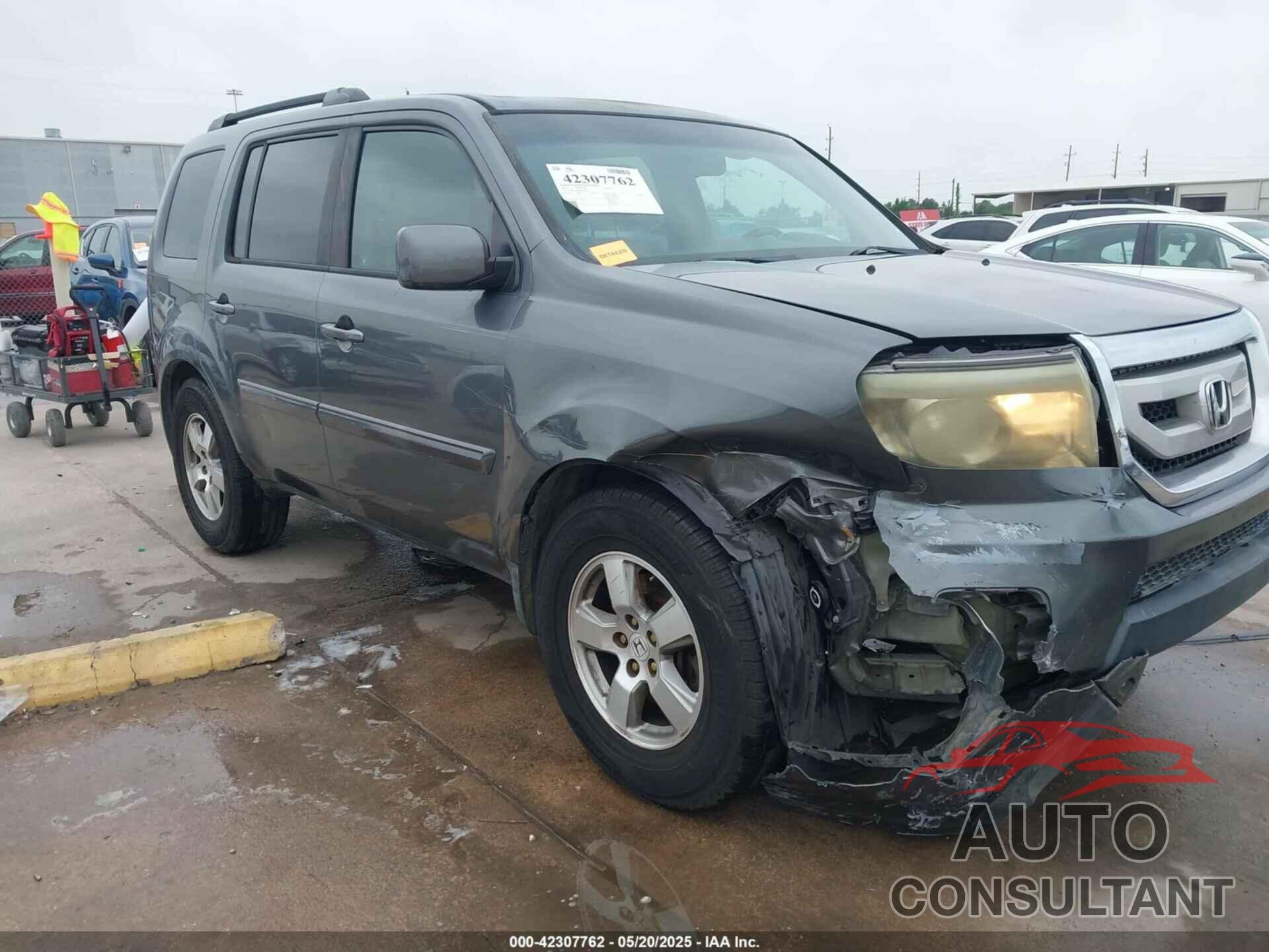 HONDA PILOT 2011 - 5FNYF3H68BB004913