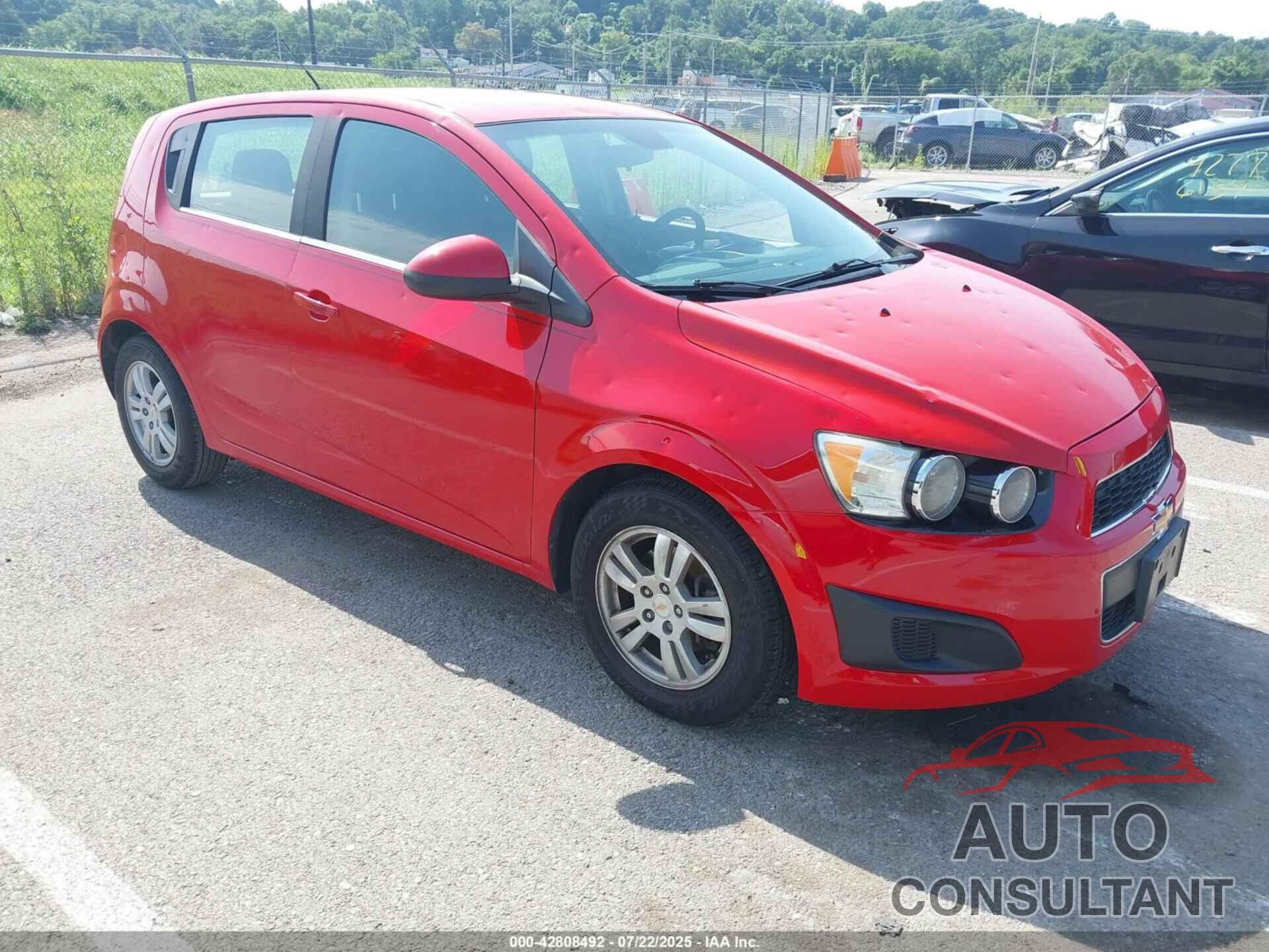 CHEVROLET SONIC 2012 - 1G1JC6SH3C4111925
