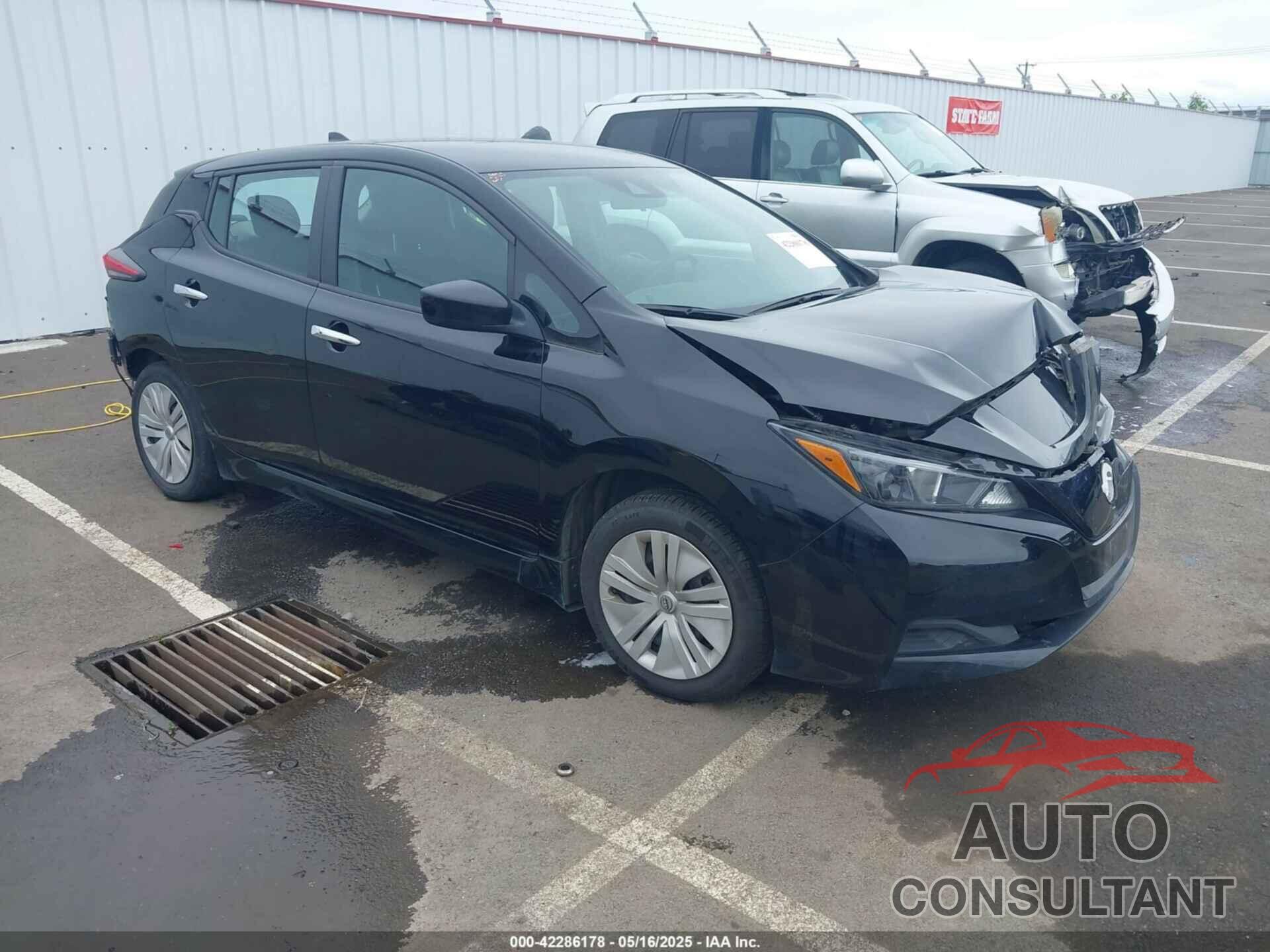 NISSAN LEAF 2023 - 1N4AZ1BV7PC557687