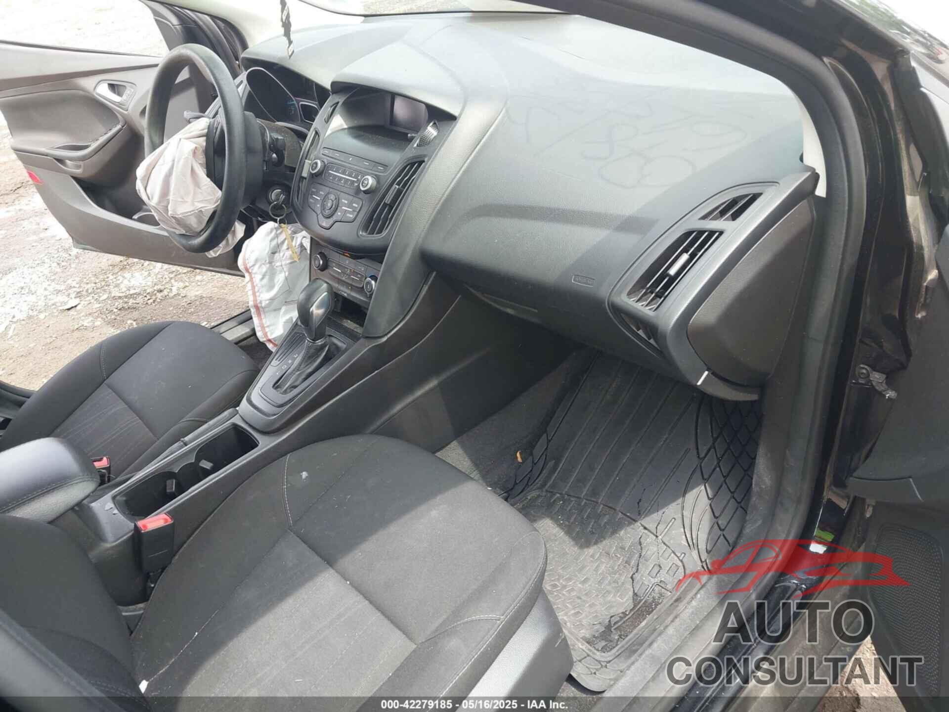 FORD FOCUS 2018 - 1FADP3F29JL231220