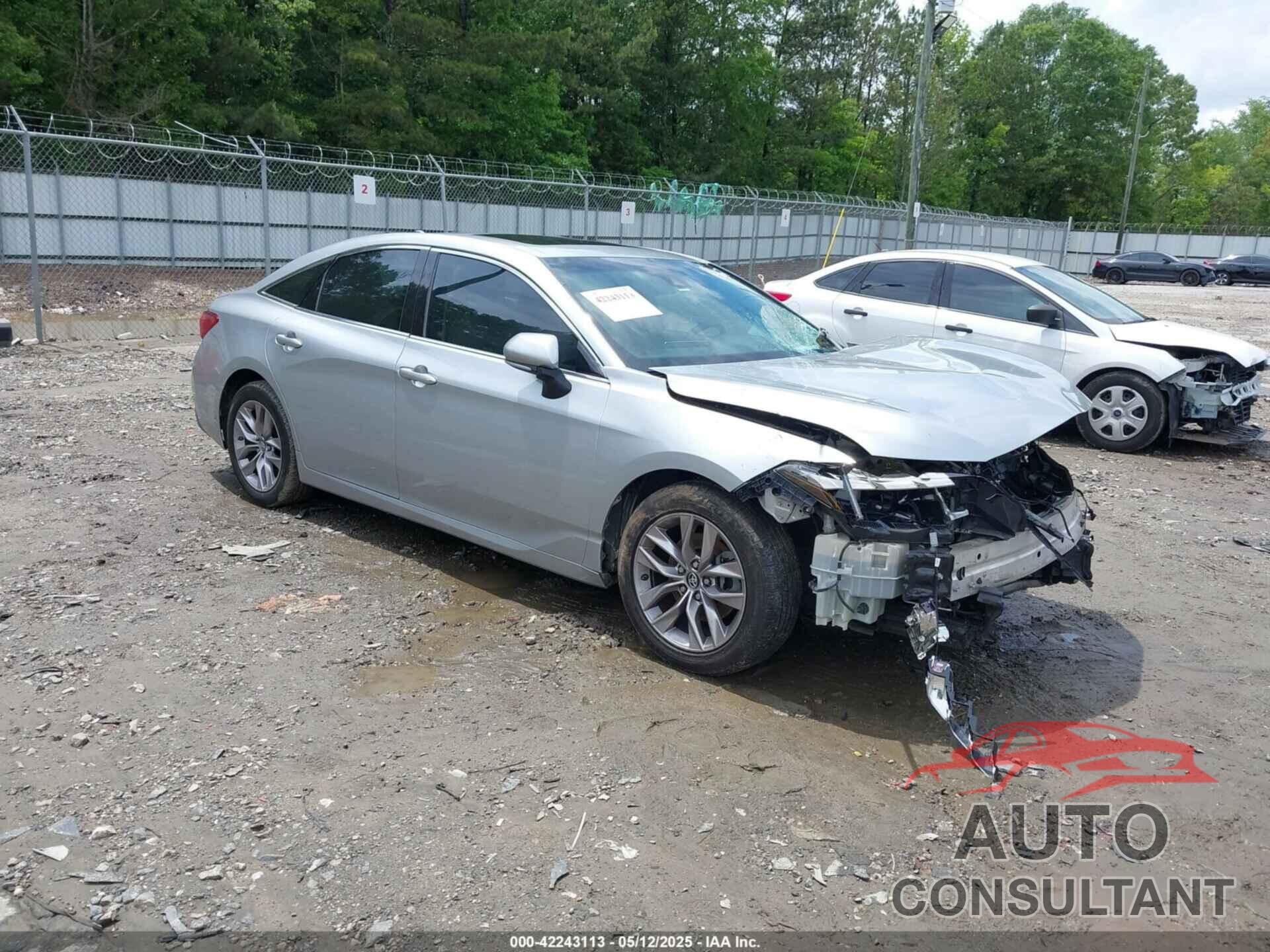 TOYOTA AVALON 2019 - 4T1BZ1FB2KU008167