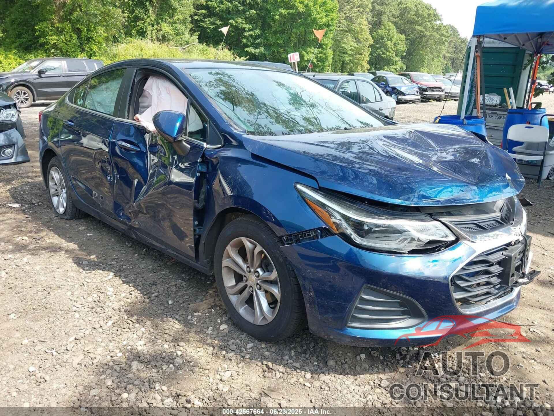 CHEVROLET CRUZE 2019 - 1G1BE5SM3K7108610