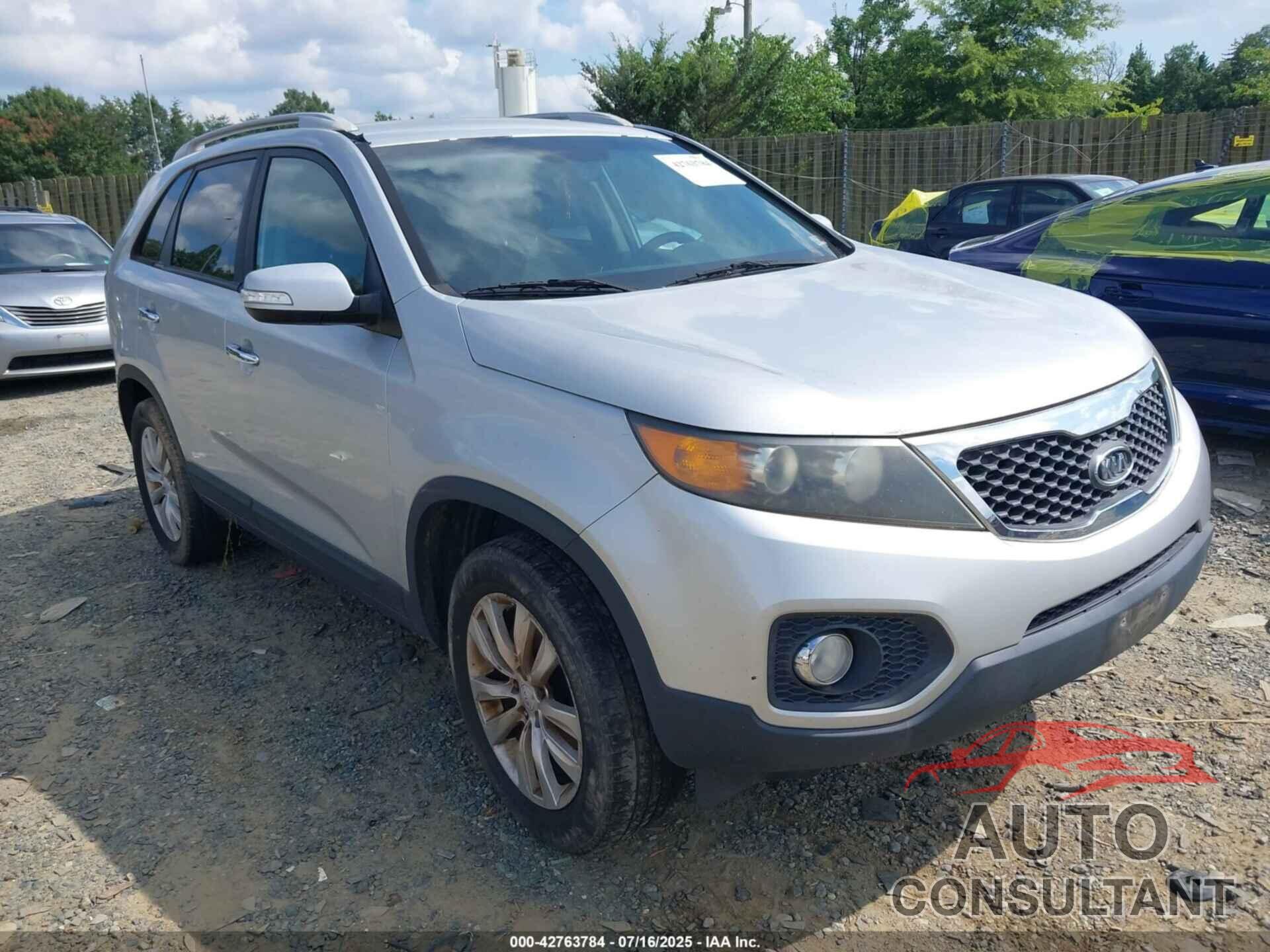 KIA SORENTO 2011 - 5XYKT4A2XBG087023