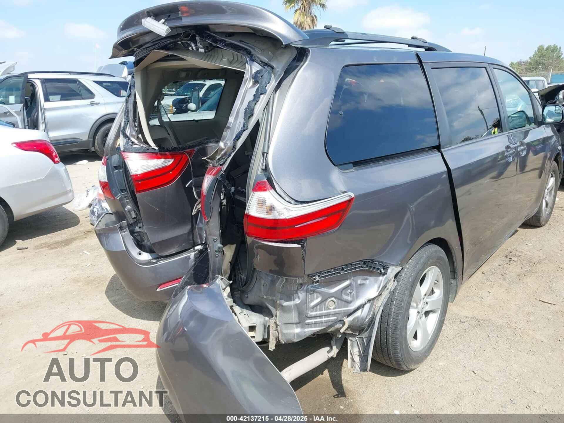 TOYOTA SIENNA 2015 - 5TDKK3DC8FS594979