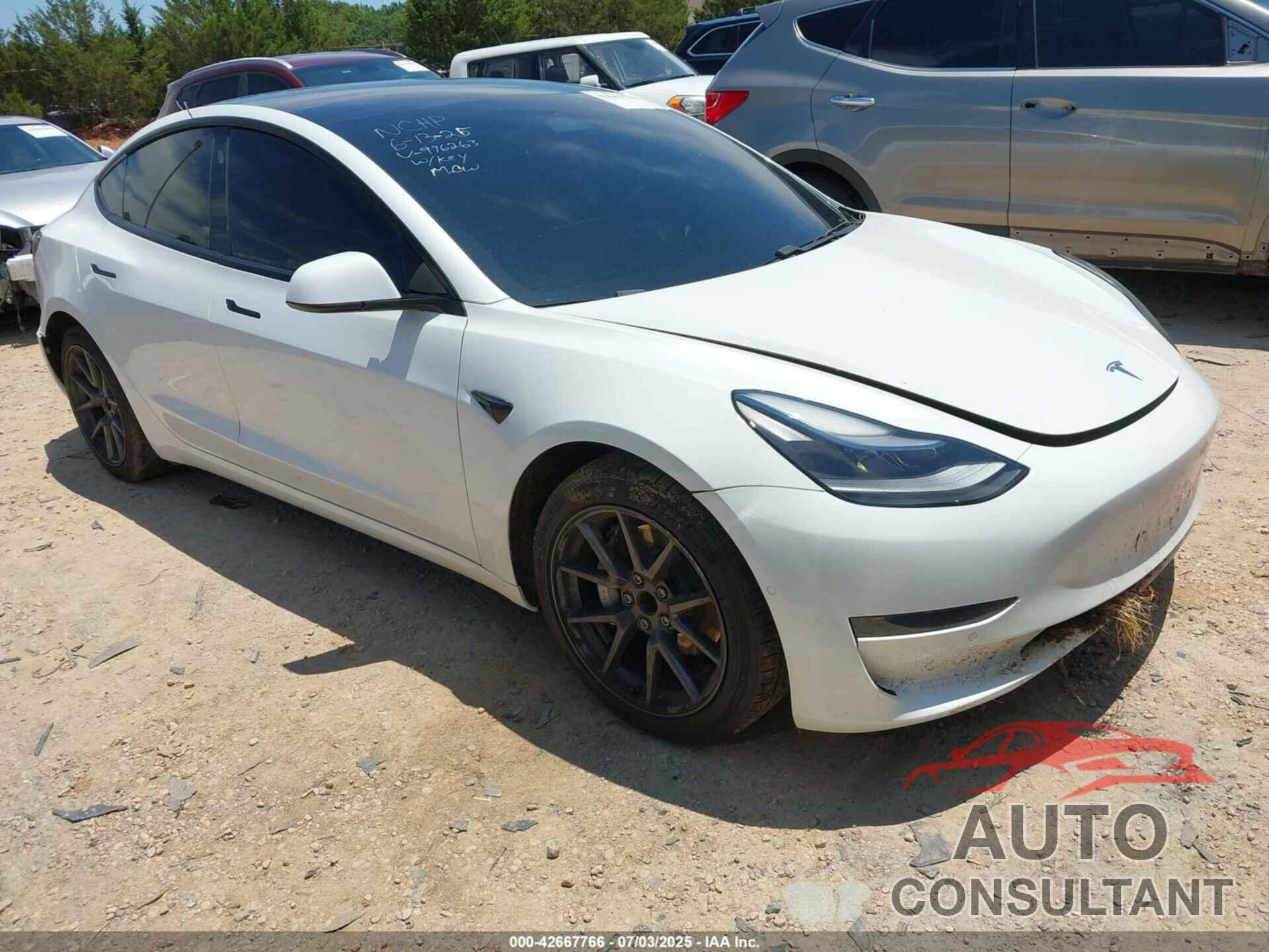 TESLA MODEL 3 2021 - 5YJ3E1EA4MF976263
