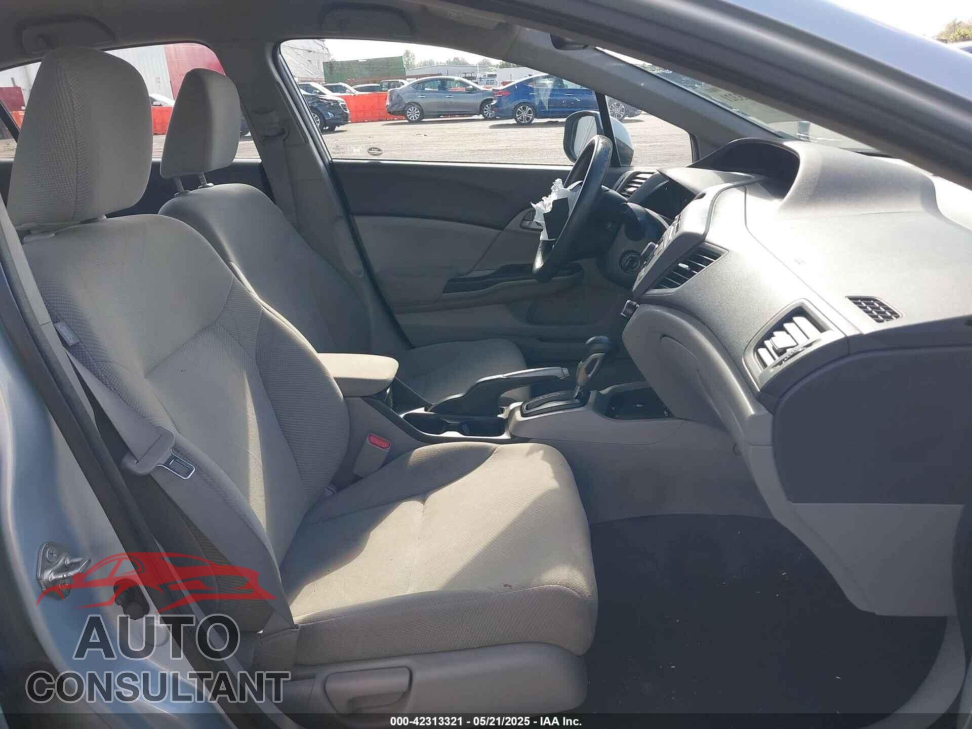HONDA CIVIC 2012 - 2HGFB2F52CH522973