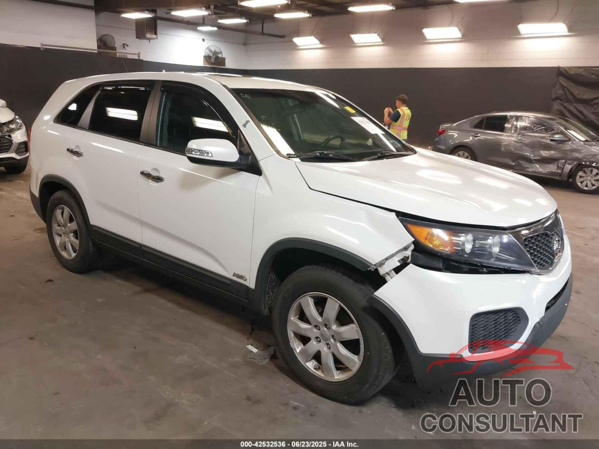 KIA SORENTO 2013 - 5XYKTCA61DG332775