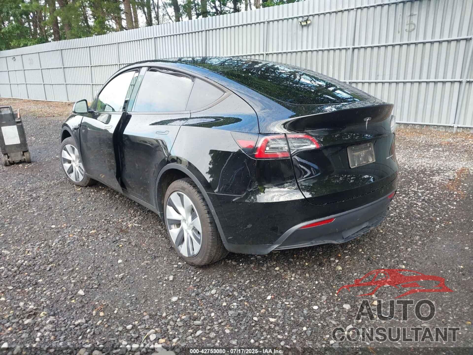 TESLA MODEL Y 2024 - 7SAYGDEE2RA220507