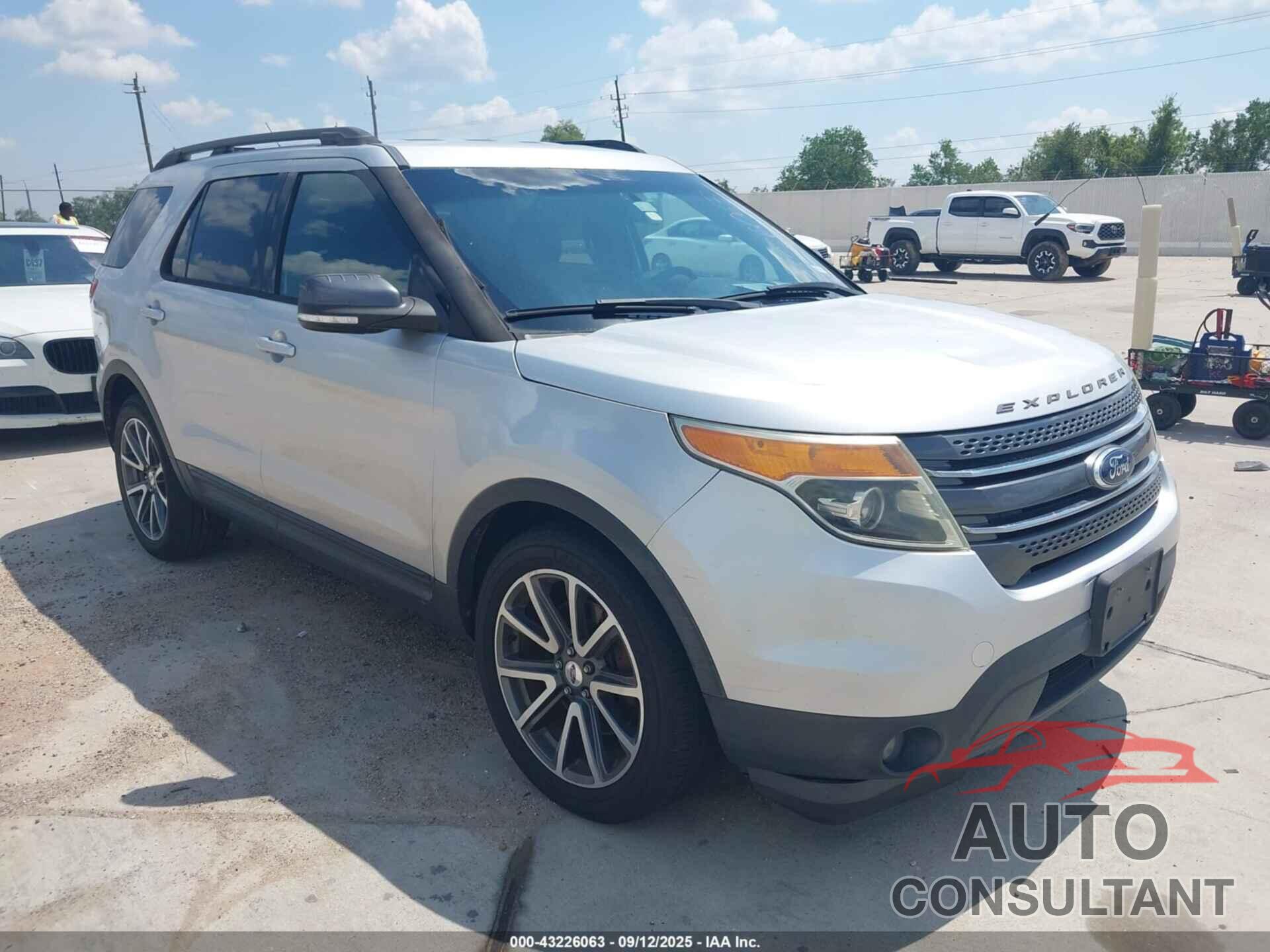 FORD EXPLORER 2015 - 1FM5K7D80FGA33813