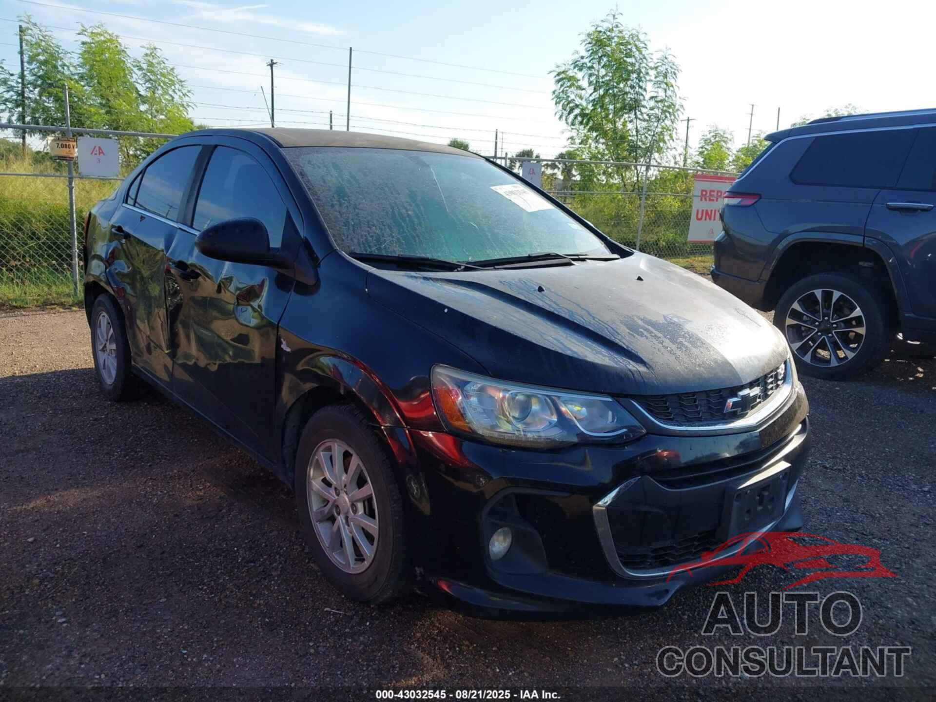 CHEVROLET SONIC 2017 - 1G1JD5SH8H4146605