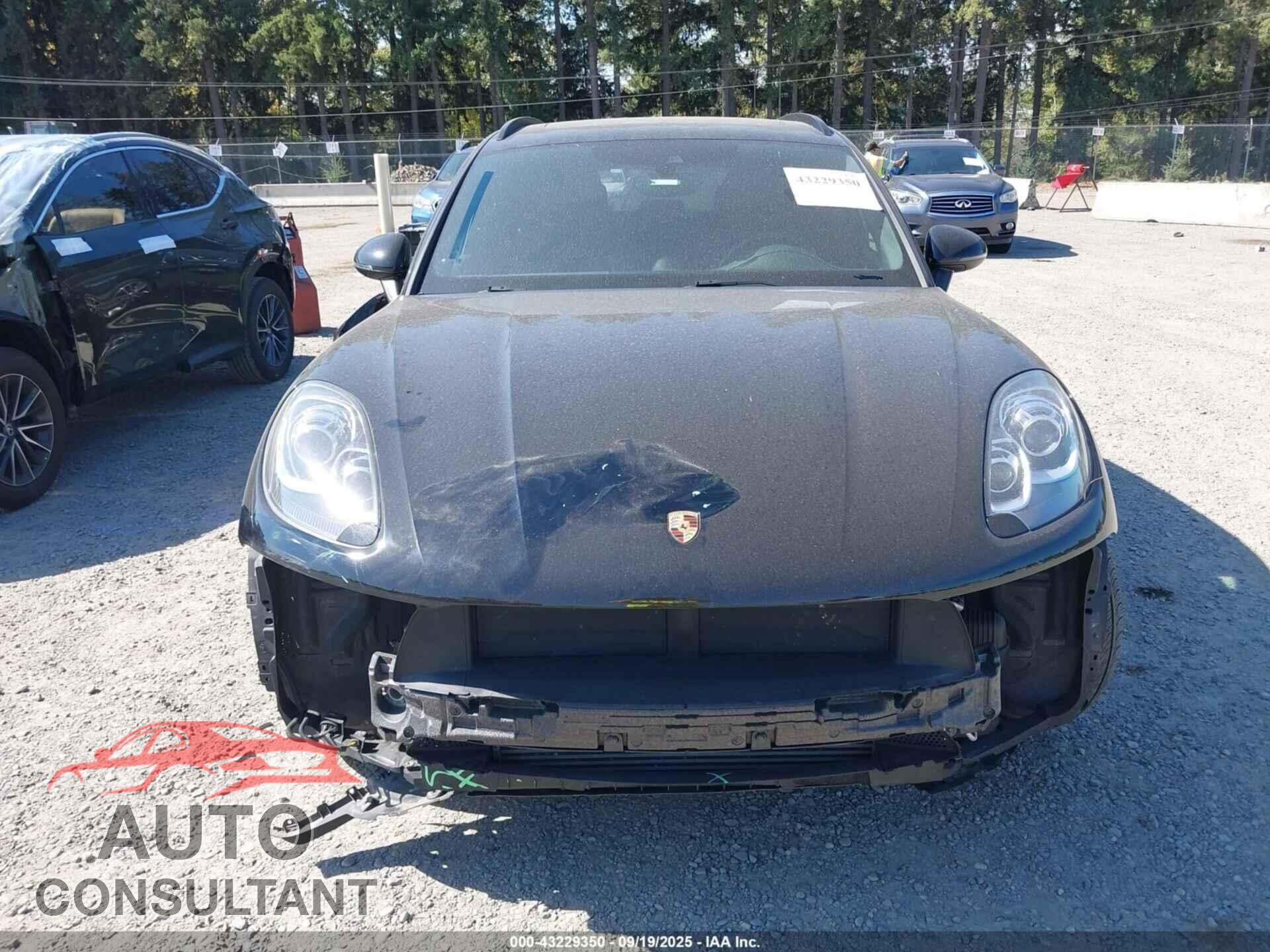 PORSCHE MACAN 2017 - WP1AA2A58HLB08463