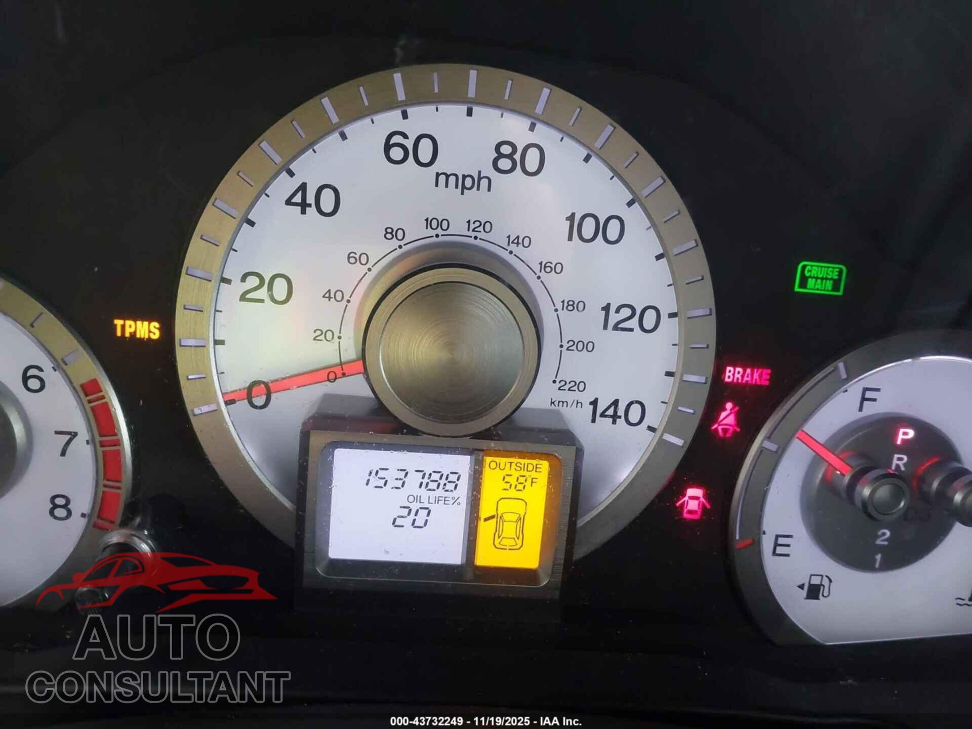 HONDA PILOT 2011 - 5FNYF3H50BB031174