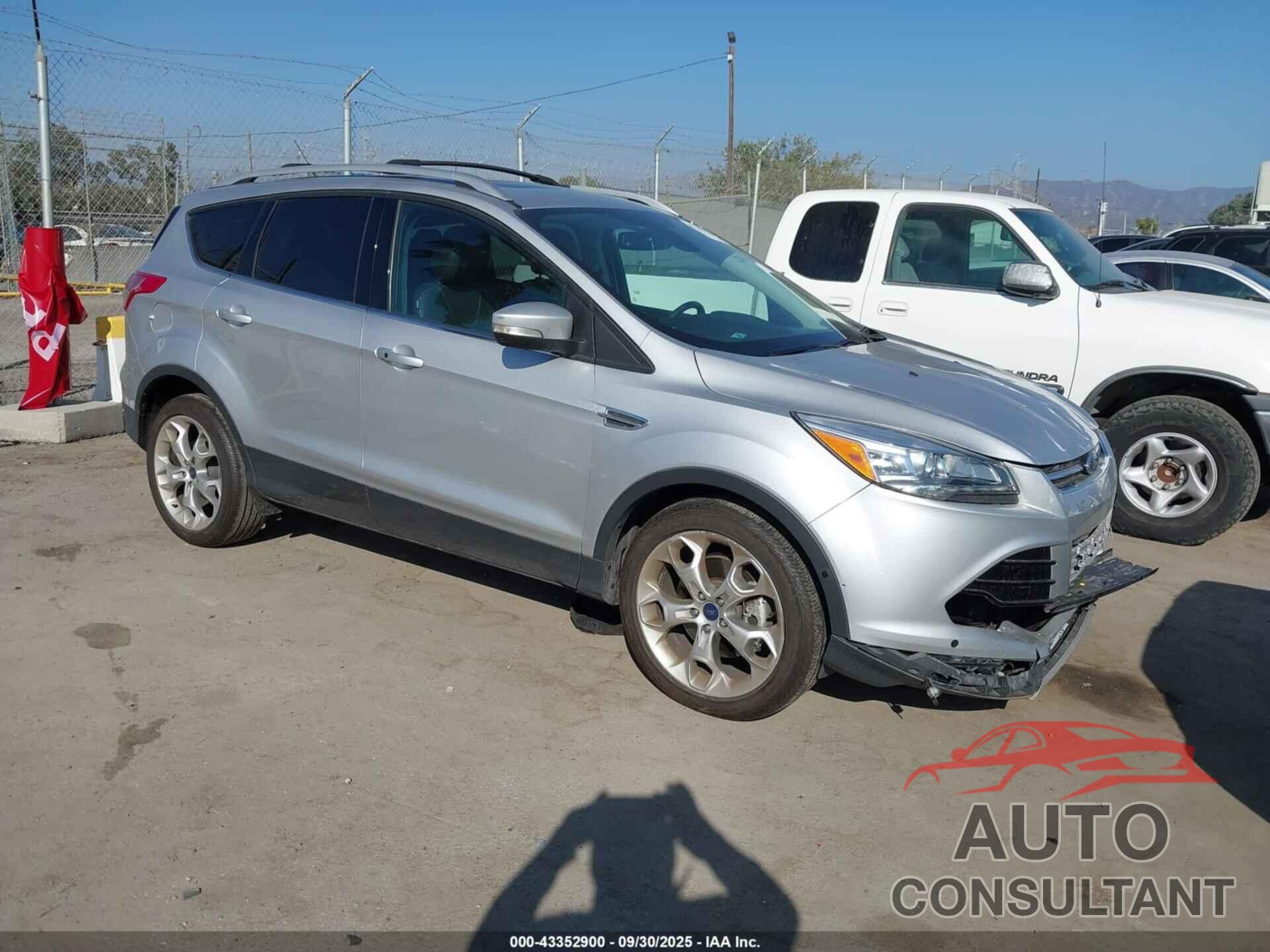 FORD ESCAPE 2013 - 1FMCU0J98DUD70086