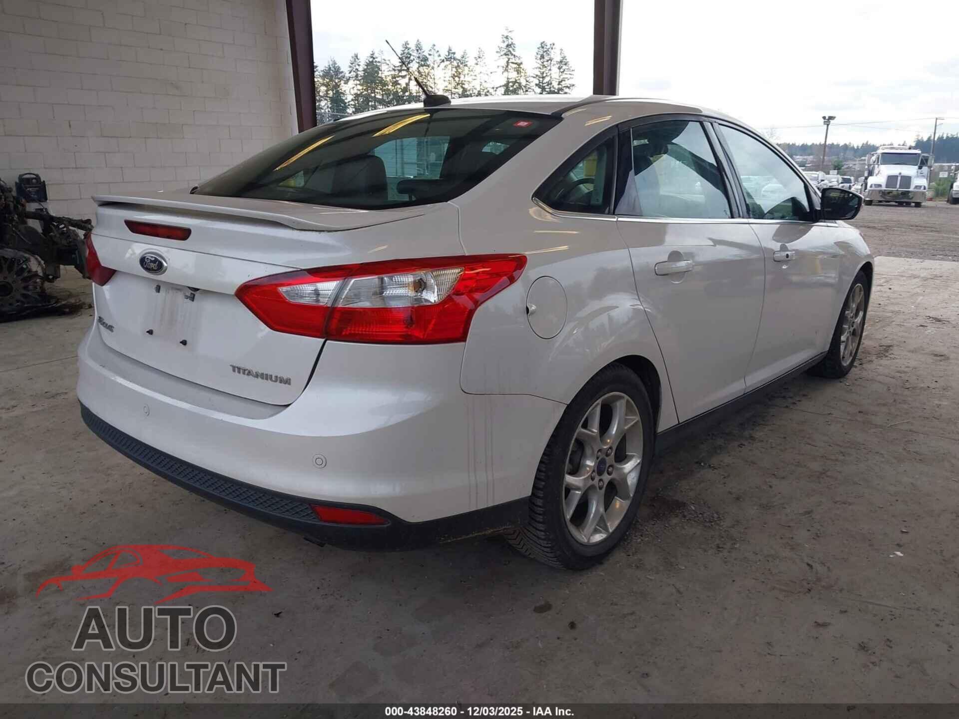 FORD FOCUS 2014 - 1FADP3J28EL211229