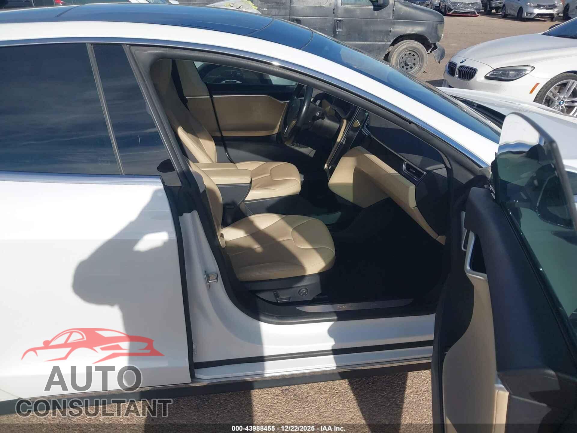 TESLA MODEL S 2015 - 5YJSA1H29FF086176