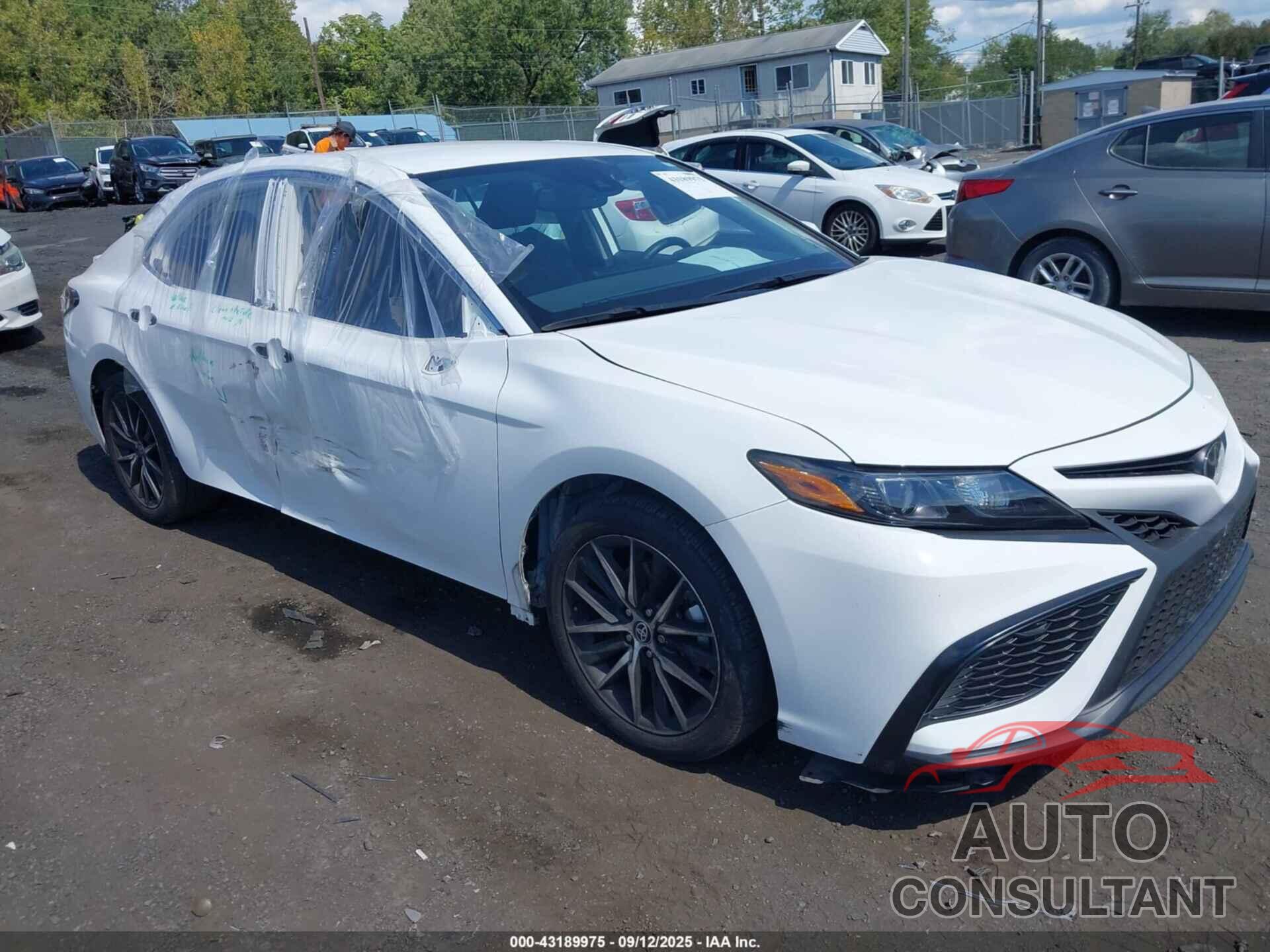 TOYOTA CAMRY 2024 - 4T1T11AK0RU901659