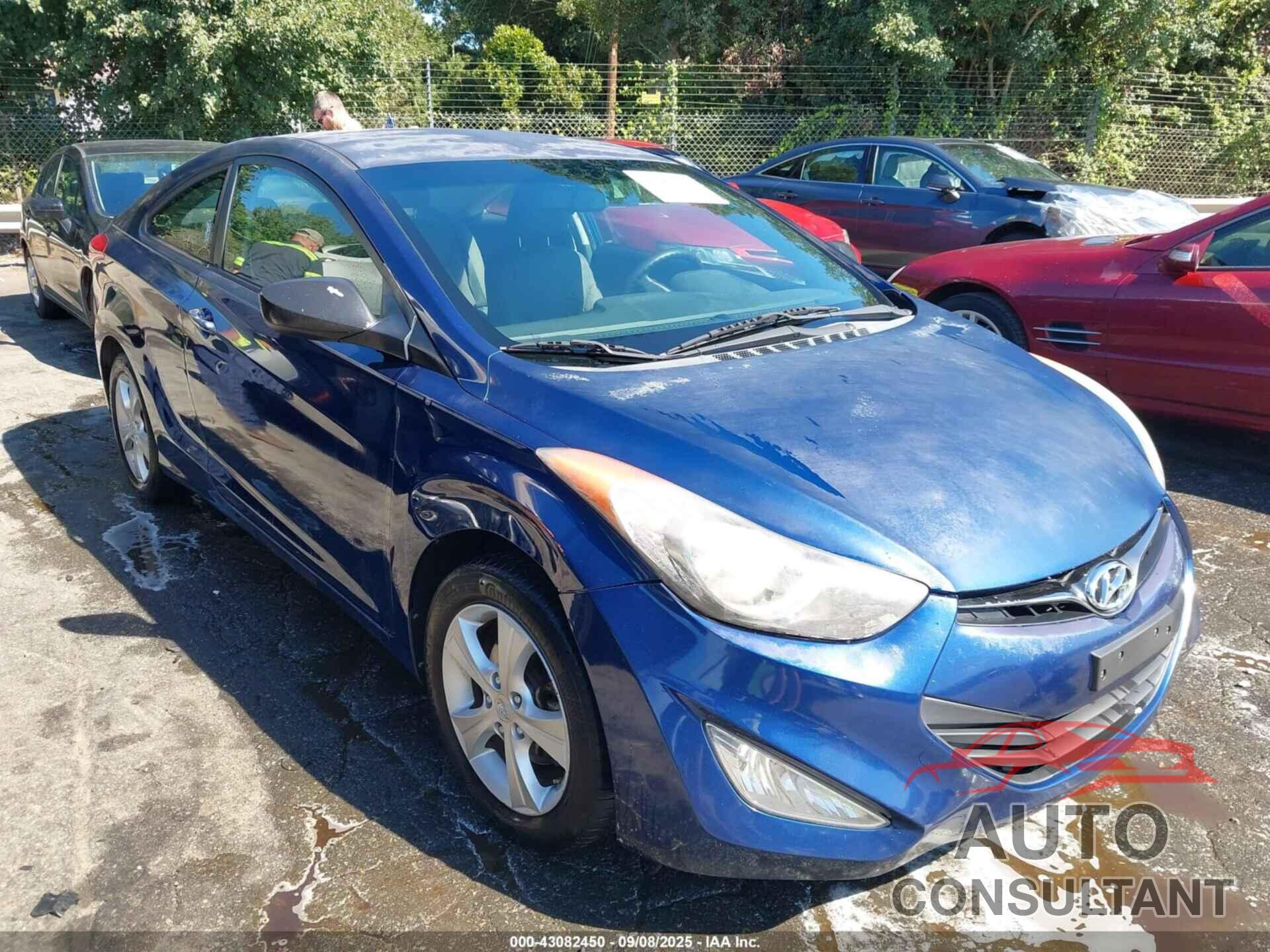HYUNDAI ELANTRA 2013 - KMHDH6AE3DU007607