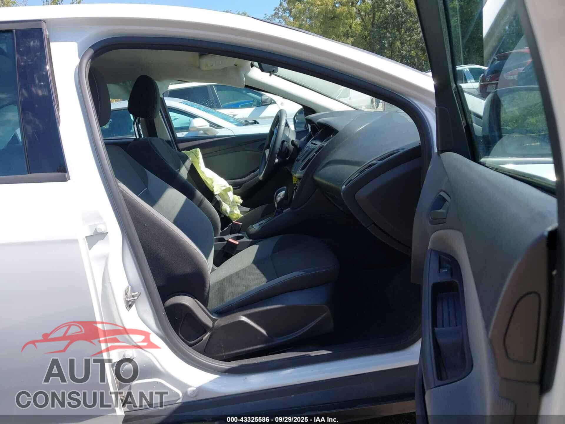 FORD FOCUS 2012 - 1FAHP3F29CL279921