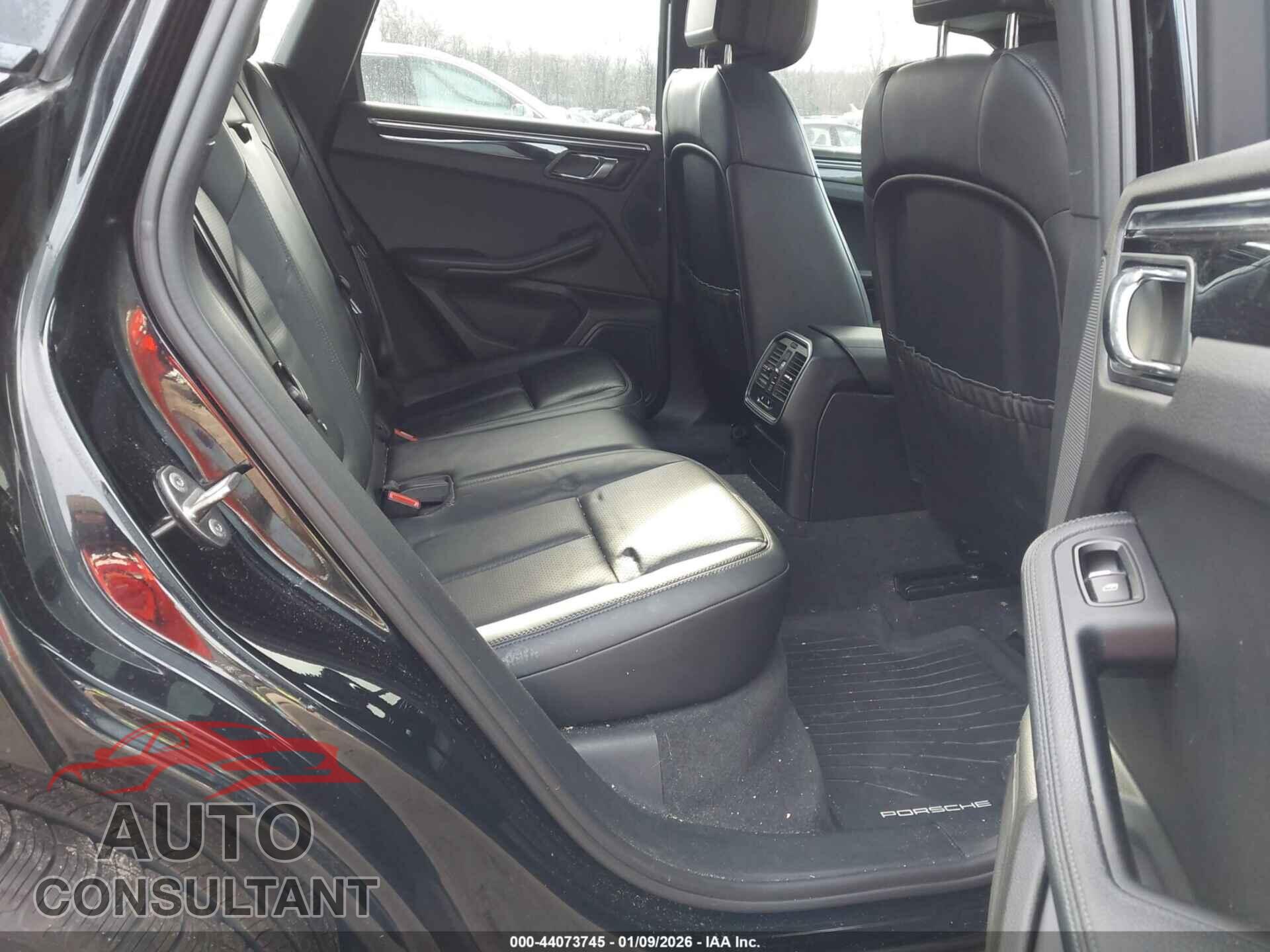 PORSCHE MACAN 2016 - WP1AB2A50GLB45485