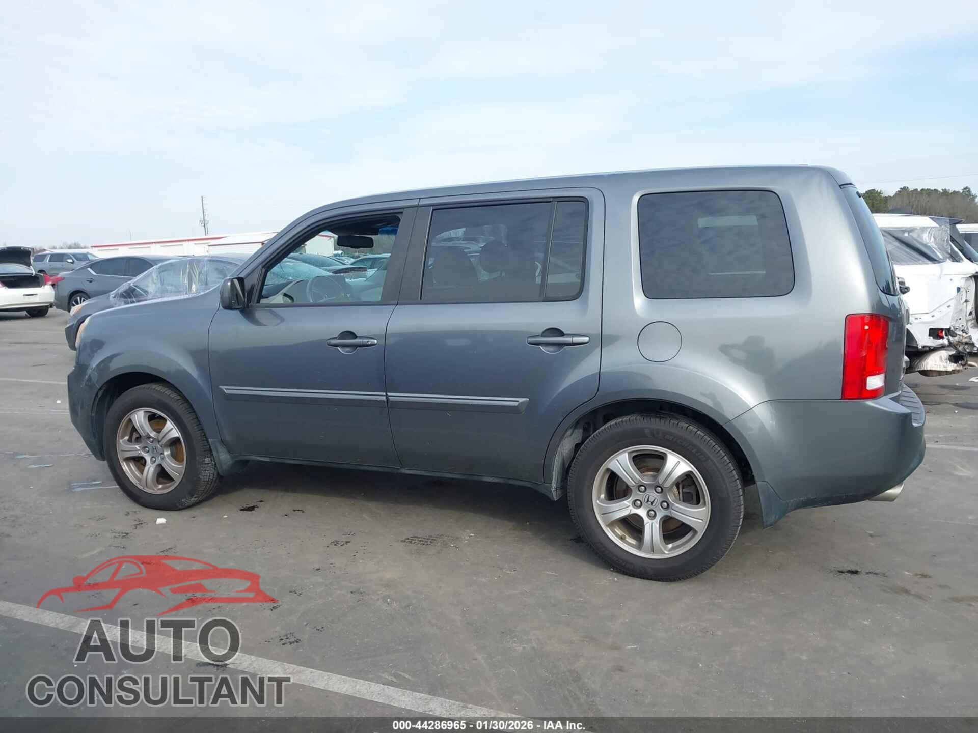 HONDA PILOT 2012 - 5FNYF3H5XCB021415