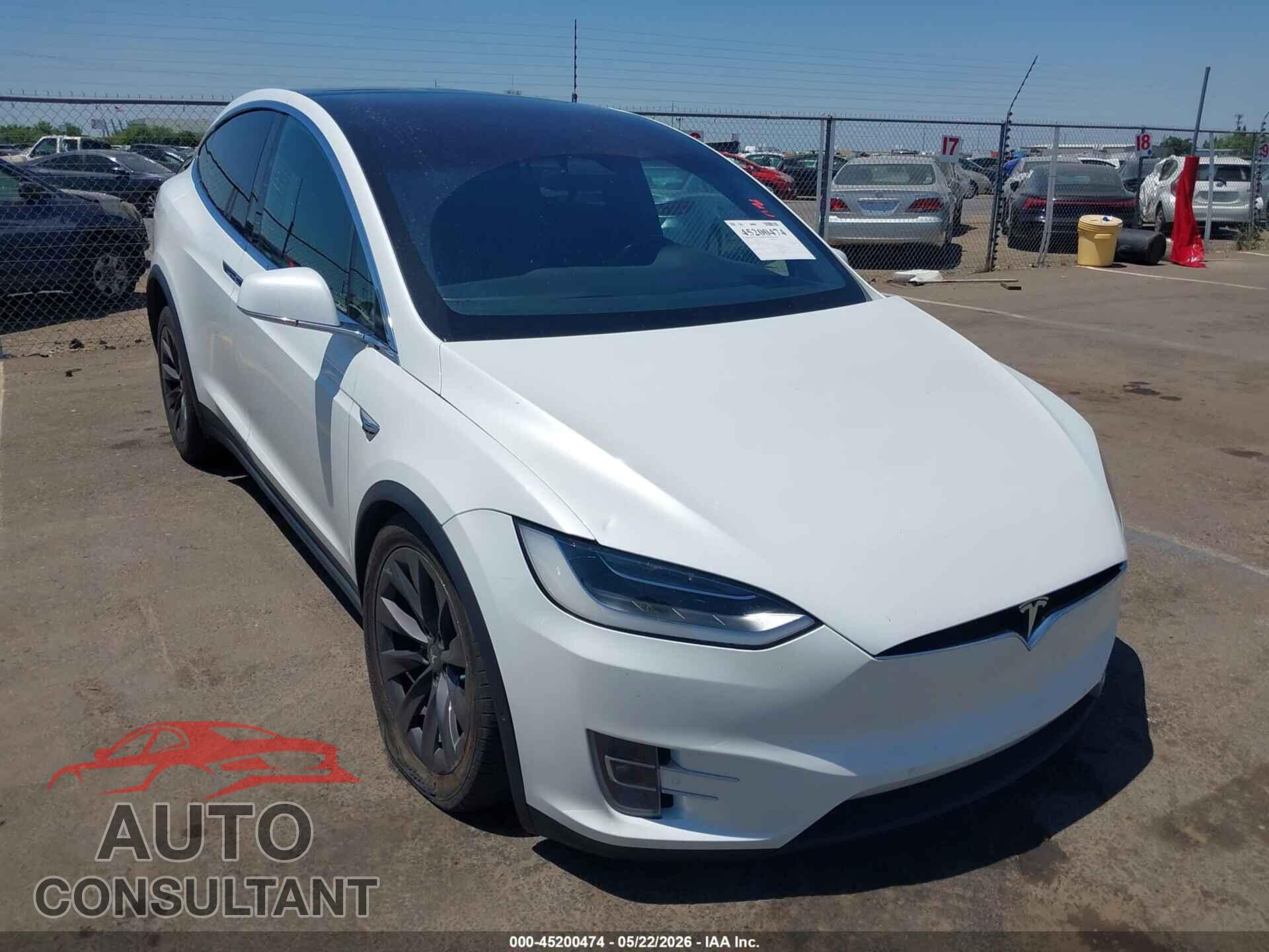TESLA MODEL X 2018 - 5YJXCAE24JF141176