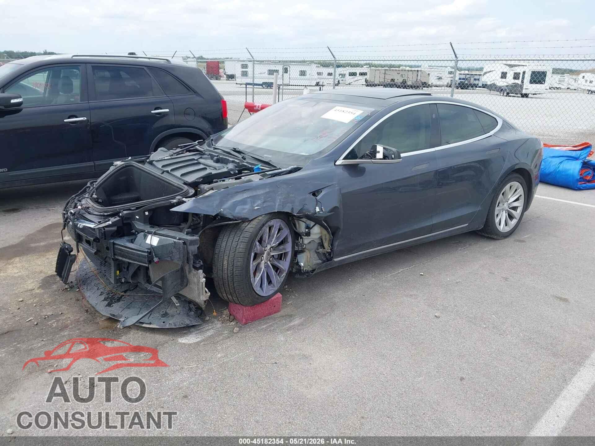 TESLA MODEL S 2018 - 5YJSA1E26JF284825