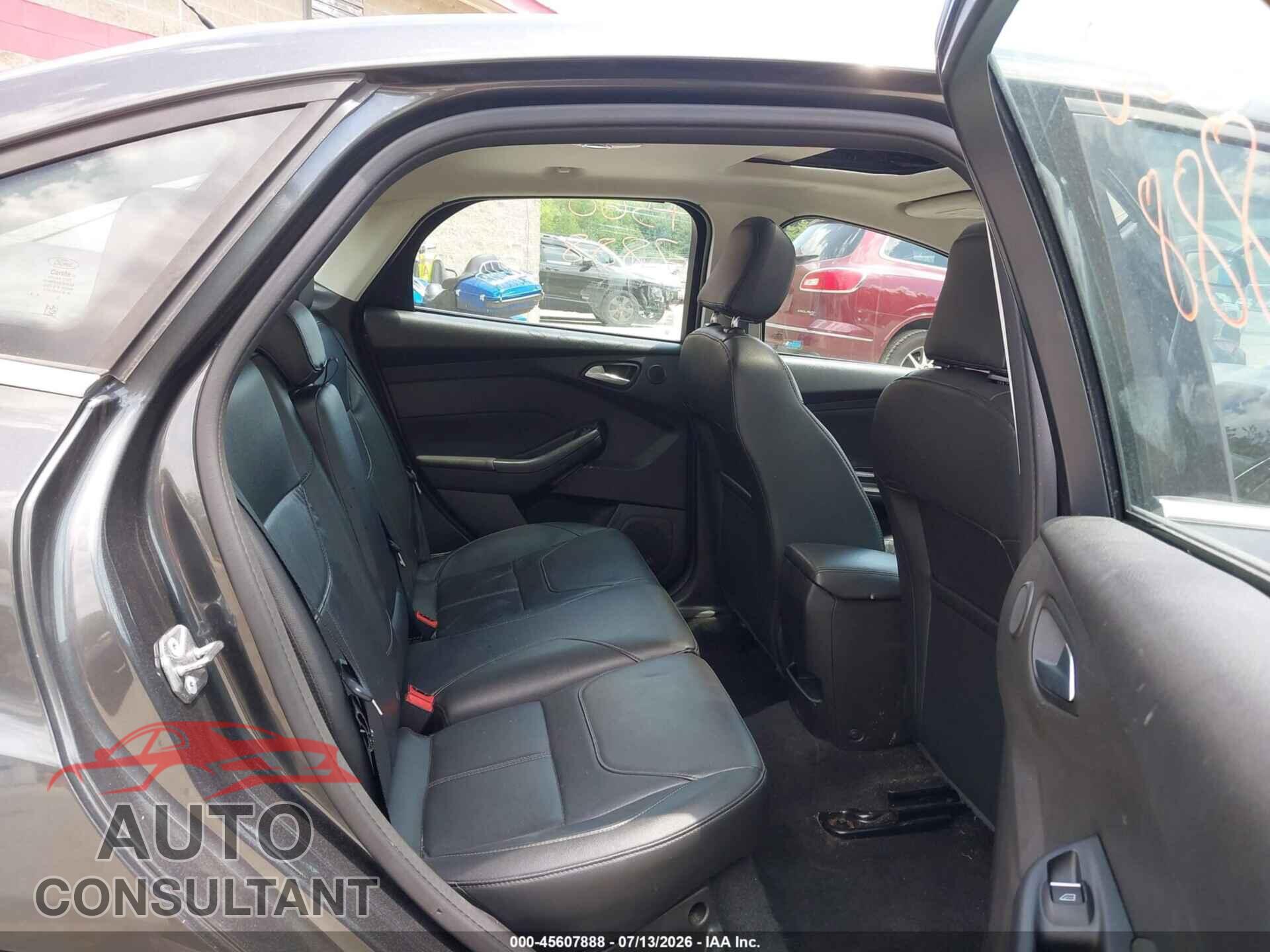 FORD FOCUS 2017 - 1FADP3J2XHL237948