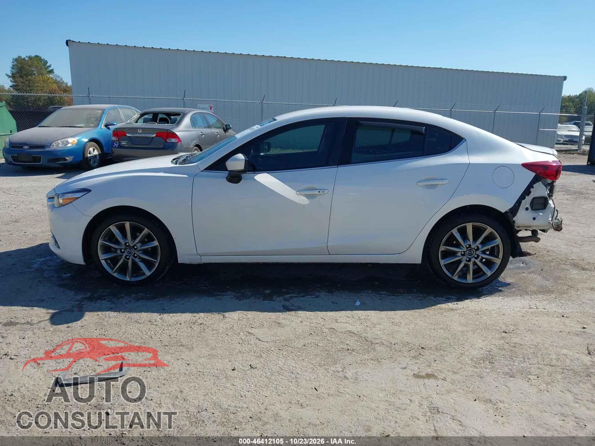 MAZDA MAZDA3 2018 - 3MZBN1V32JM187451