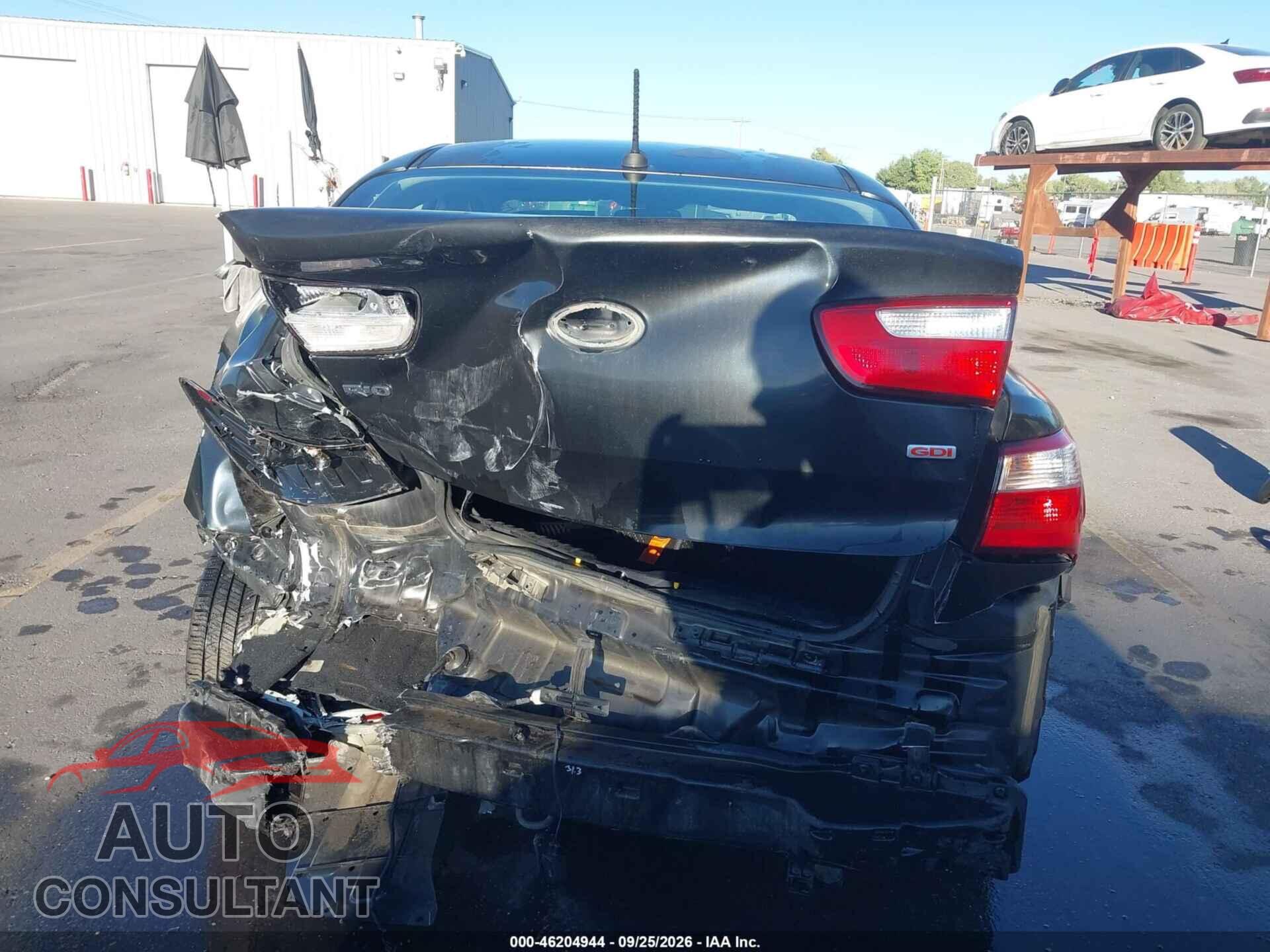 KIA RIO 2014 - KNADM4A31E6389013